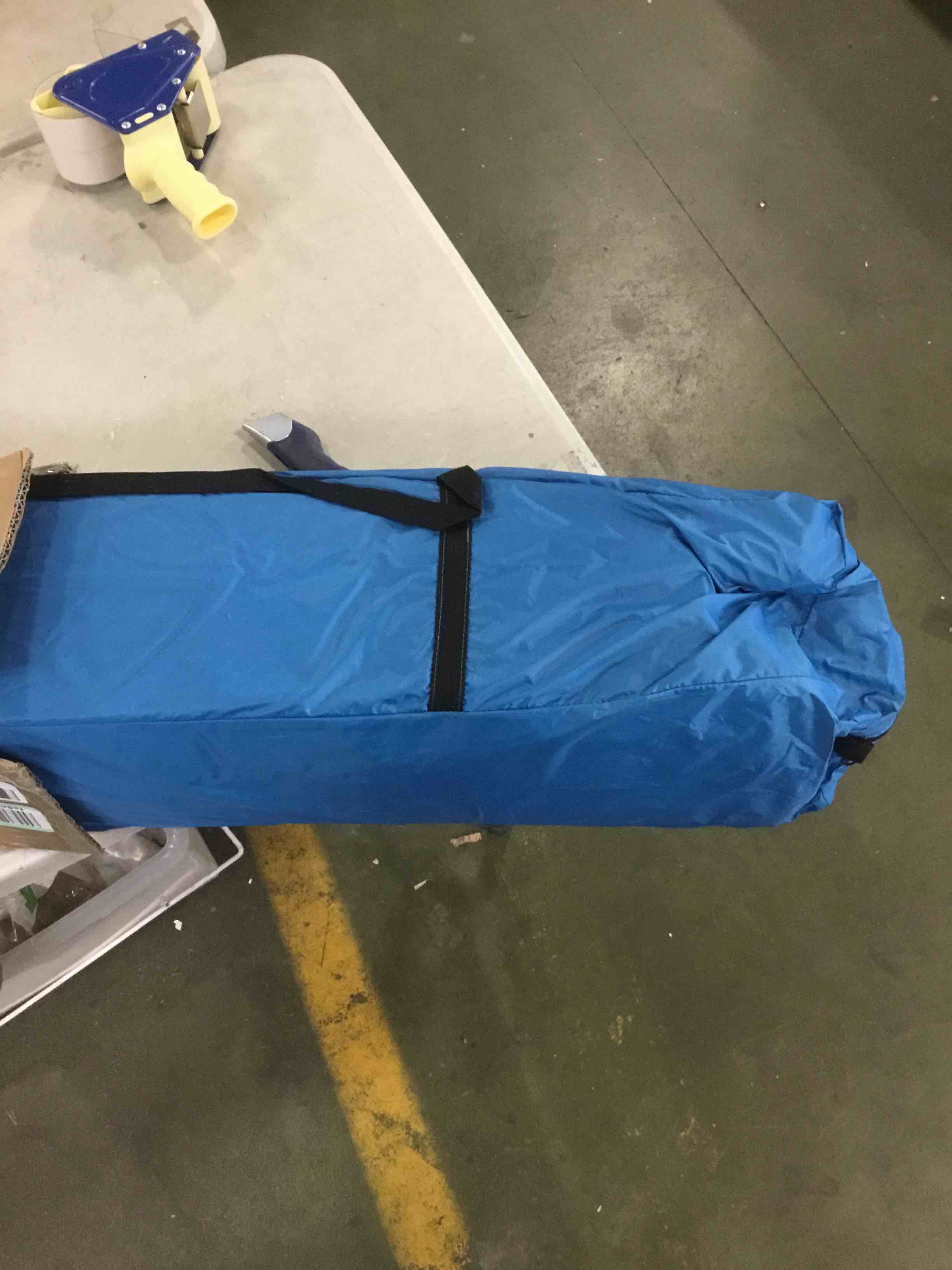 https://s3.amazonaws.com/lotting-images-prod/bidfta/RED5900111_1705506210085.jpeg