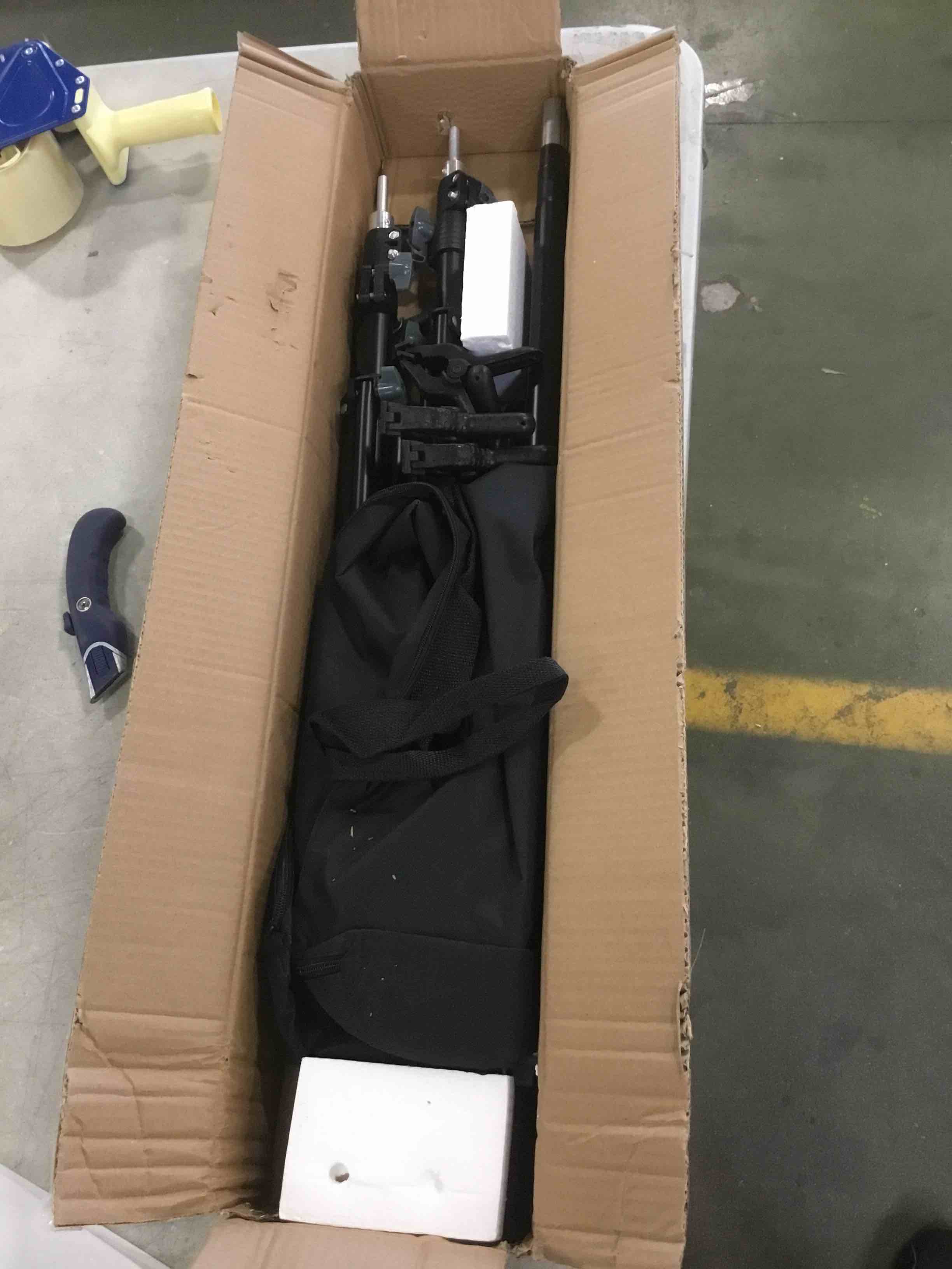 https://s3.amazonaws.com/lotting-images-prod/bidfta/RED5900127_1705509089151.jpeg