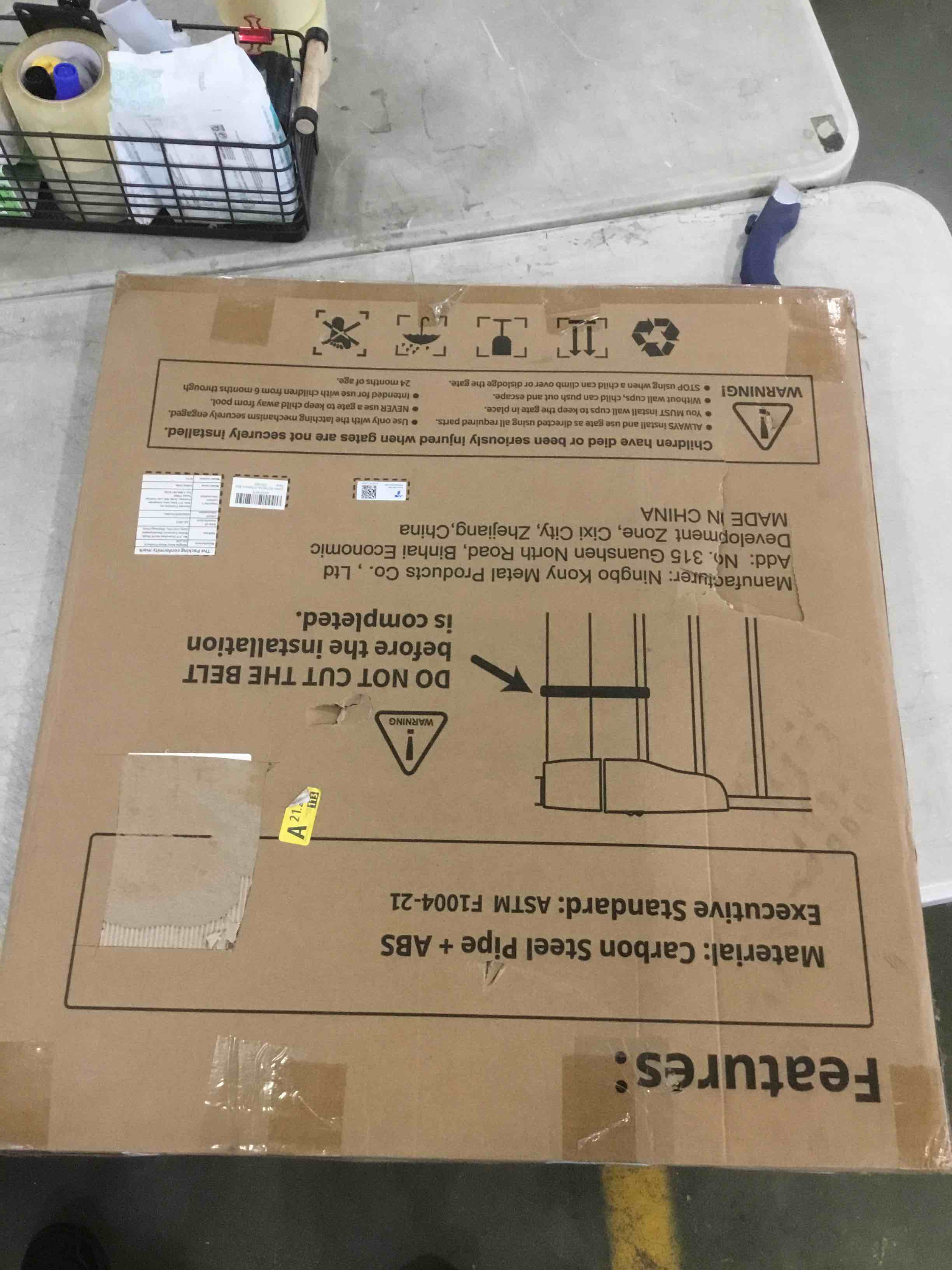 https://s3.amazonaws.com/lotting-images-prod/bidfta/RED5900179_1705522855718.jpeg