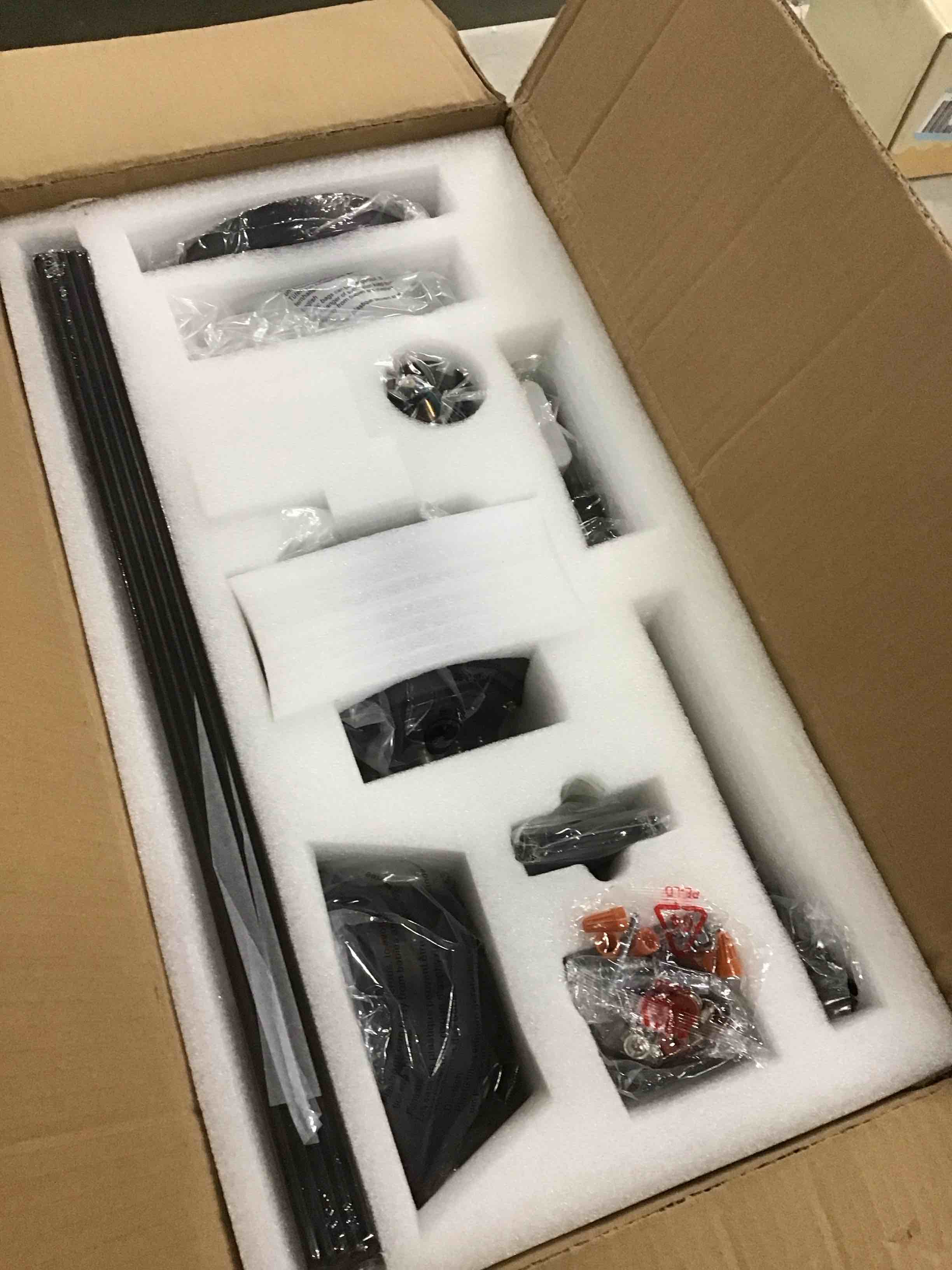https://s3.amazonaws.com/lotting-images-prod/bidfta/RED5900526_1706028373339.jpeg