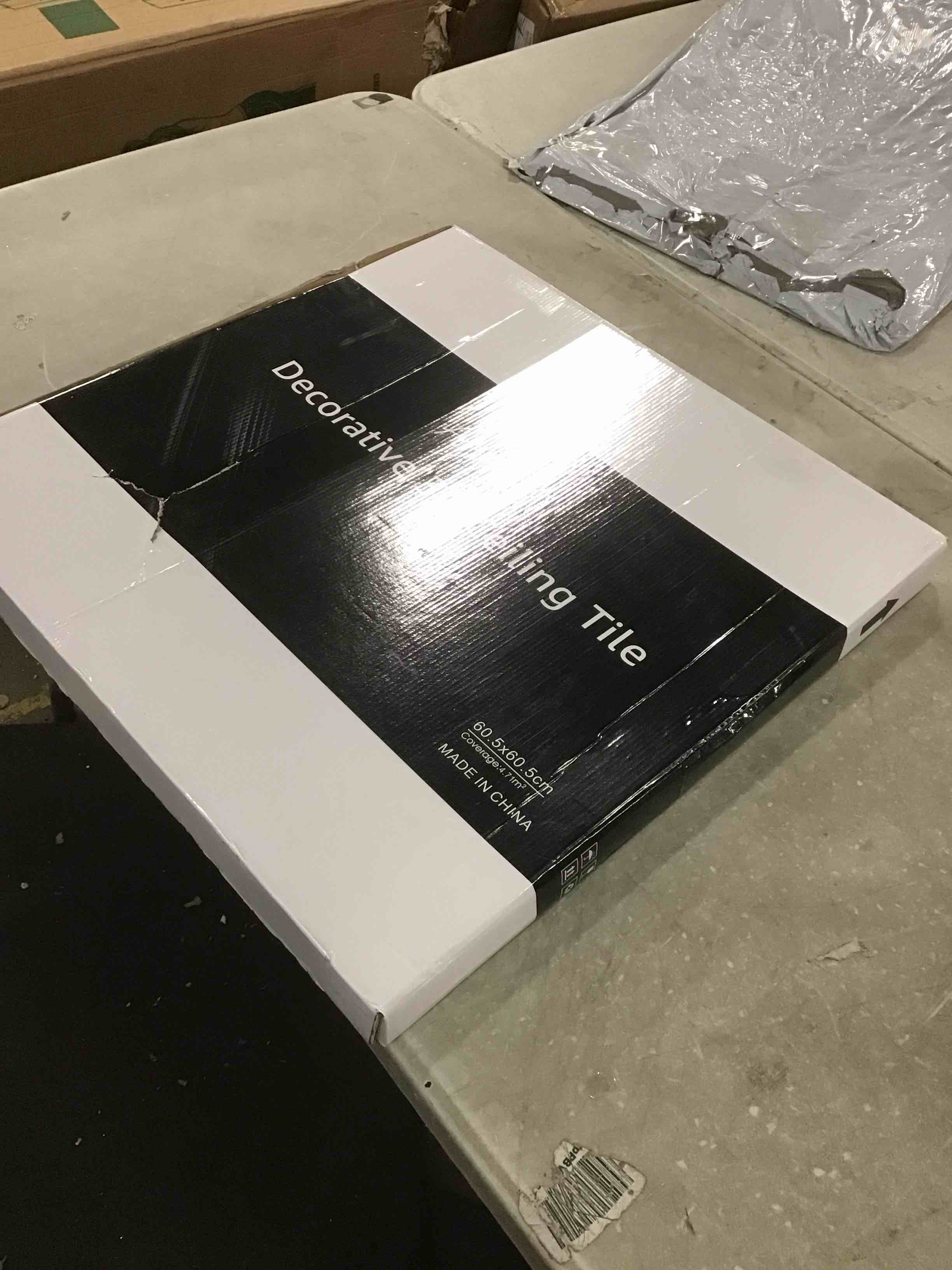 https://s3.amazonaws.com/lotting-images-prod/bidfta/RED5900585_1706043598071.jpeg