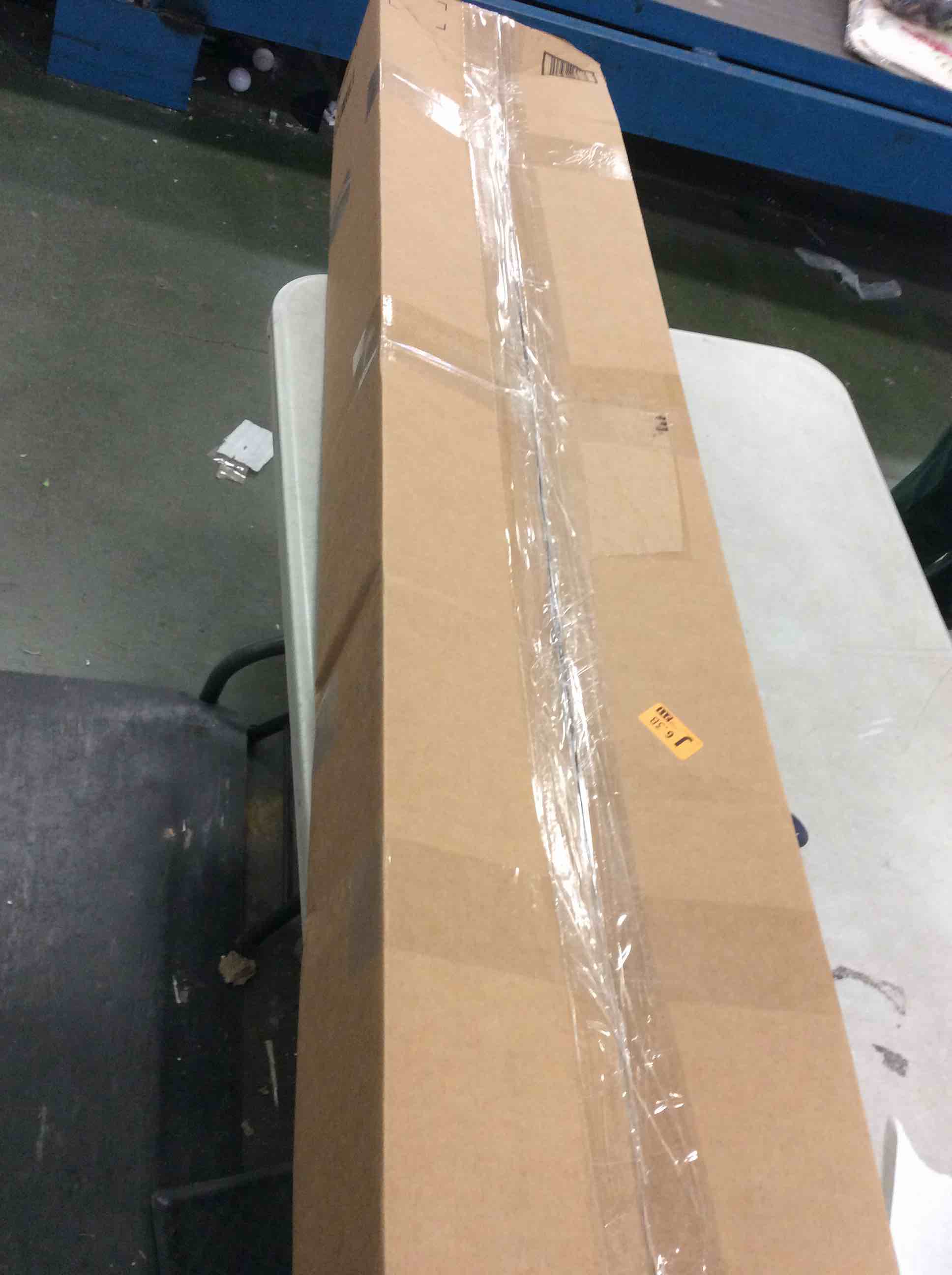 https://s3.amazonaws.com/lotting-images-prod/bidfta/RED5900734_1706197907626.jpeg