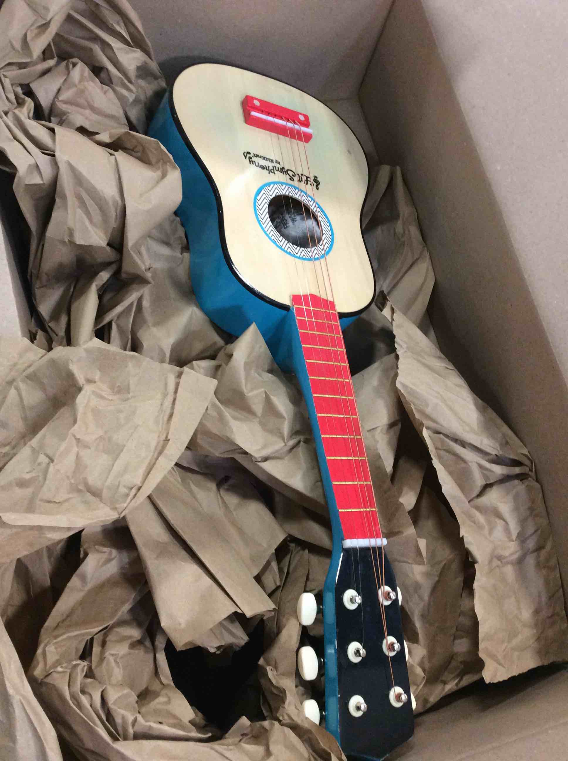 https://s3.amazonaws.com/lotting-images-prod/bidfta/RED5900741_1706200677535.jpeg