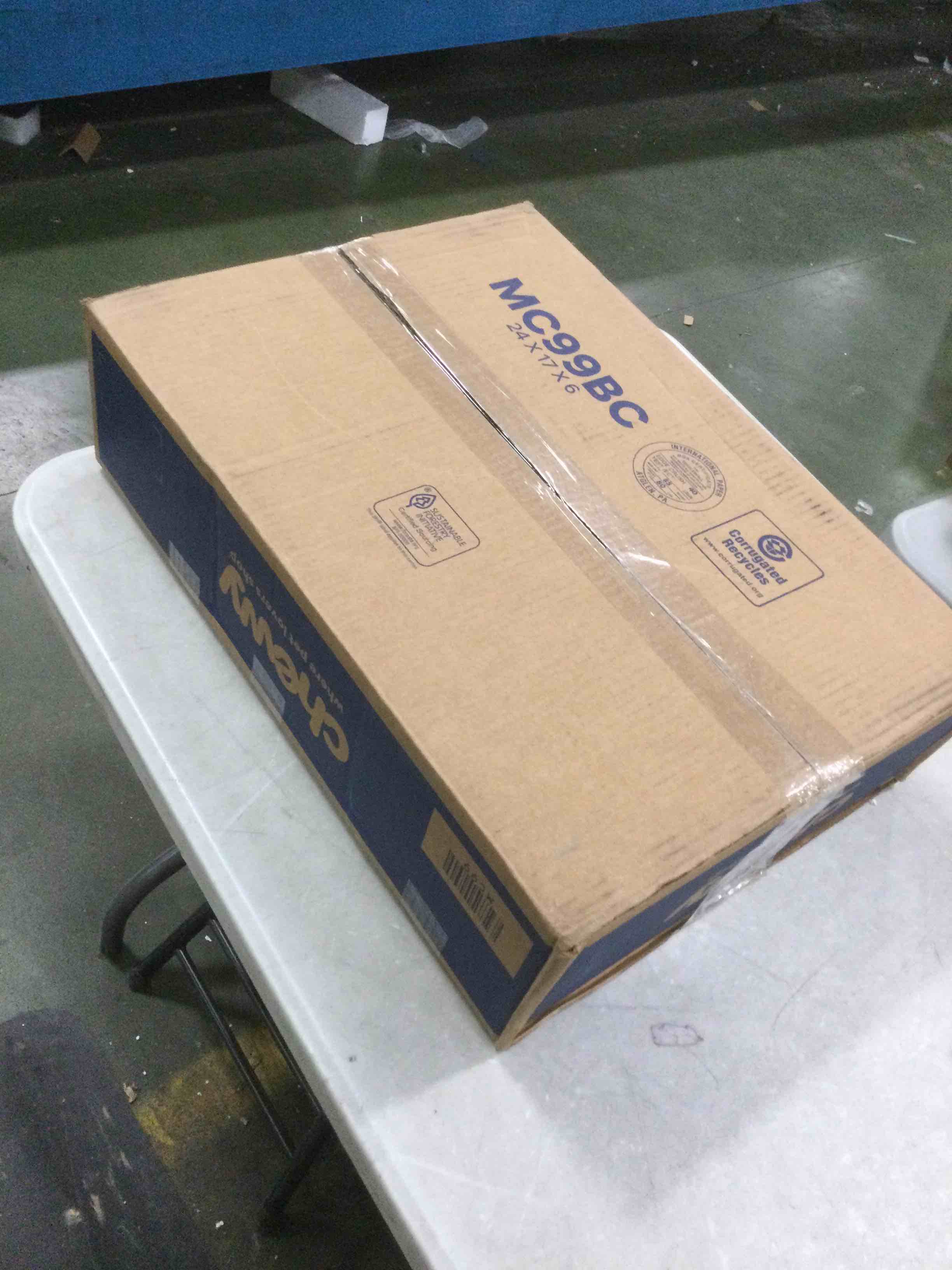 https://s3.amazonaws.com/lotting-images-prod/bidfta/RED5900786_1706215195101.jpeg