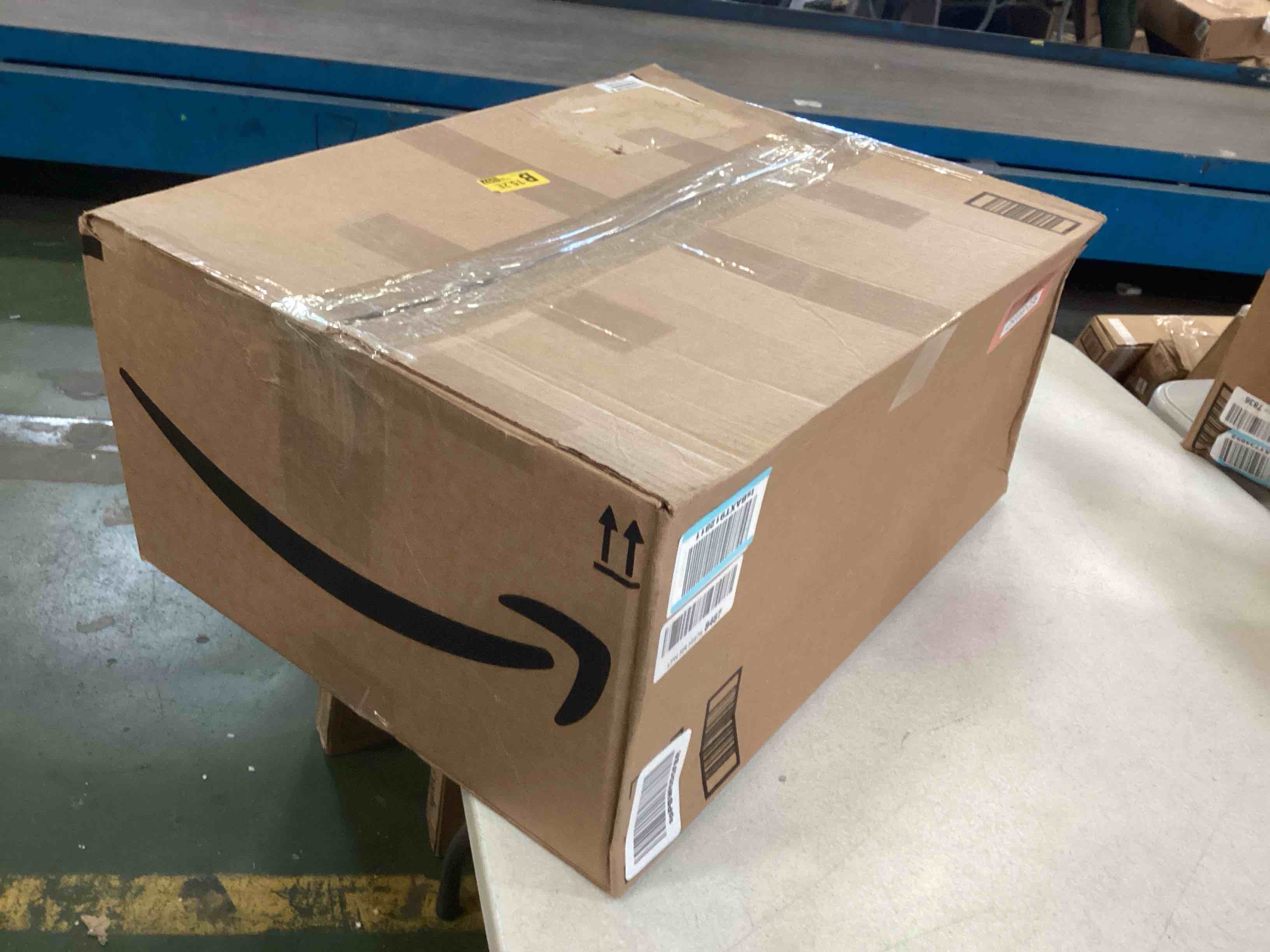 https://s3.amazonaws.com/lotting-images-prod/bidfta/RED5900921_1706985026168.jpeg
