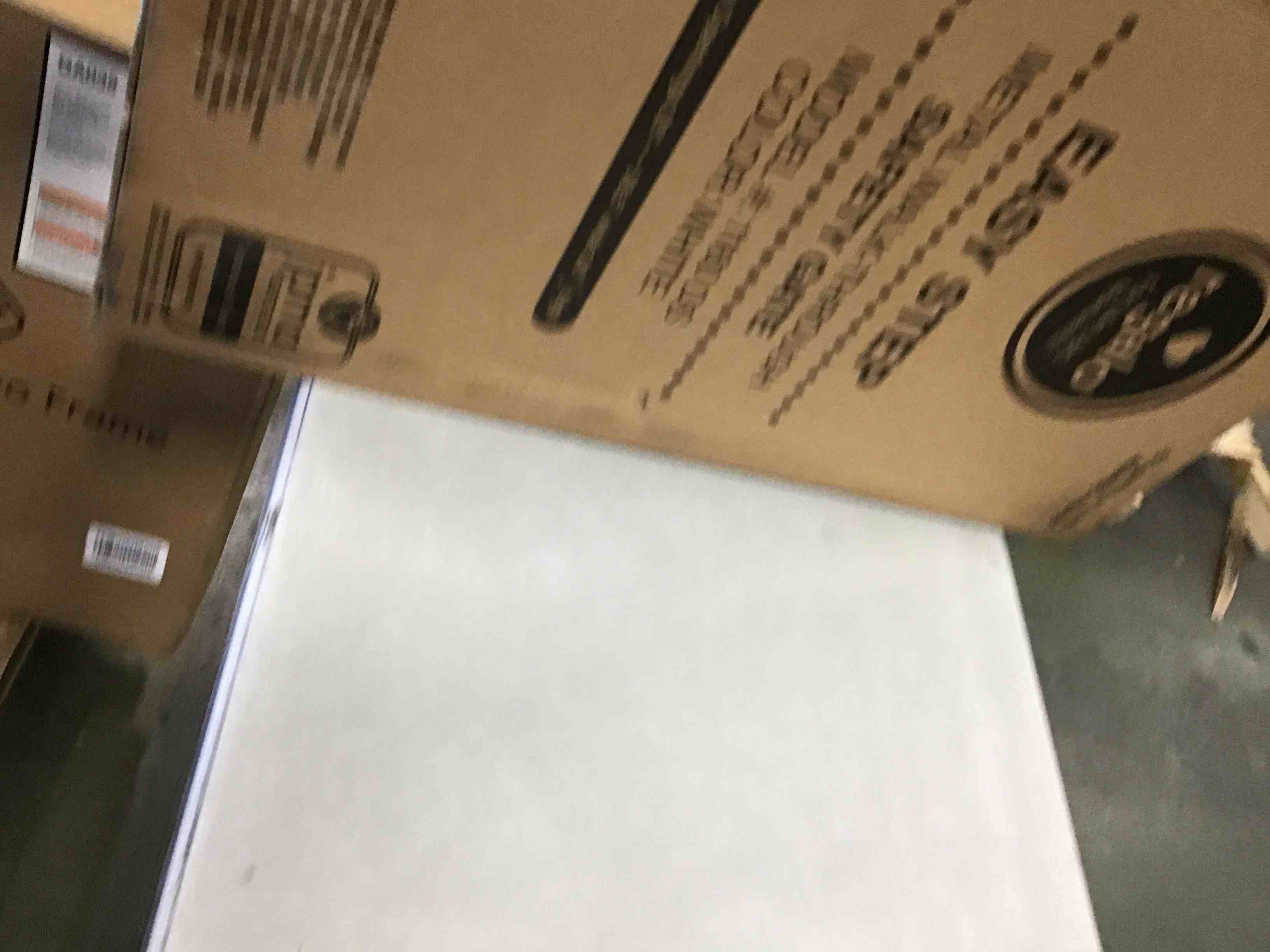 https://s3.amazonaws.com/lotting-images-prod/bidfta/RED5901463_1705420751938.jpeg