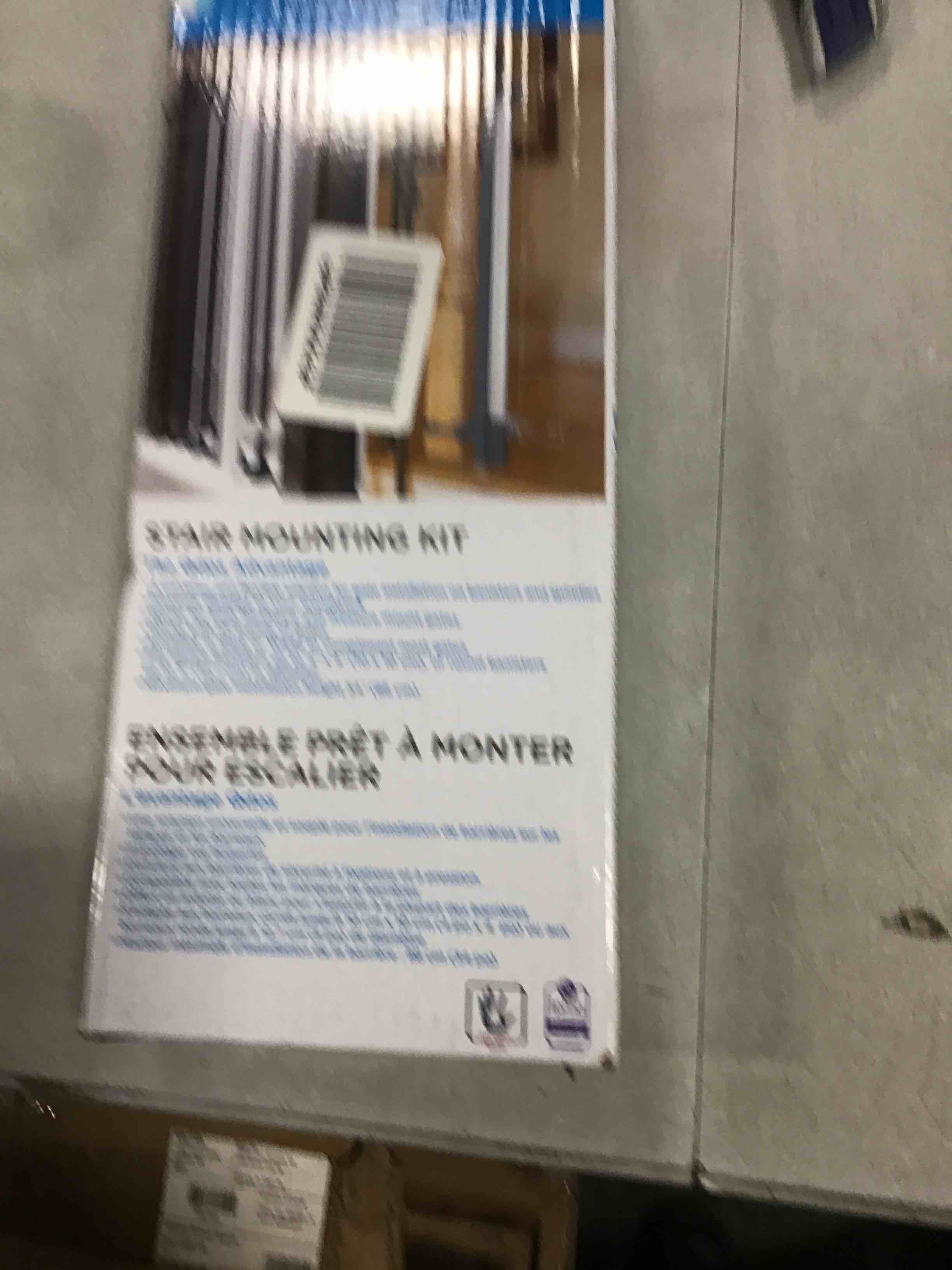 https://s3.amazonaws.com/lotting-images-prod/bidfta/RED5901485_1705426663490.jpeg
