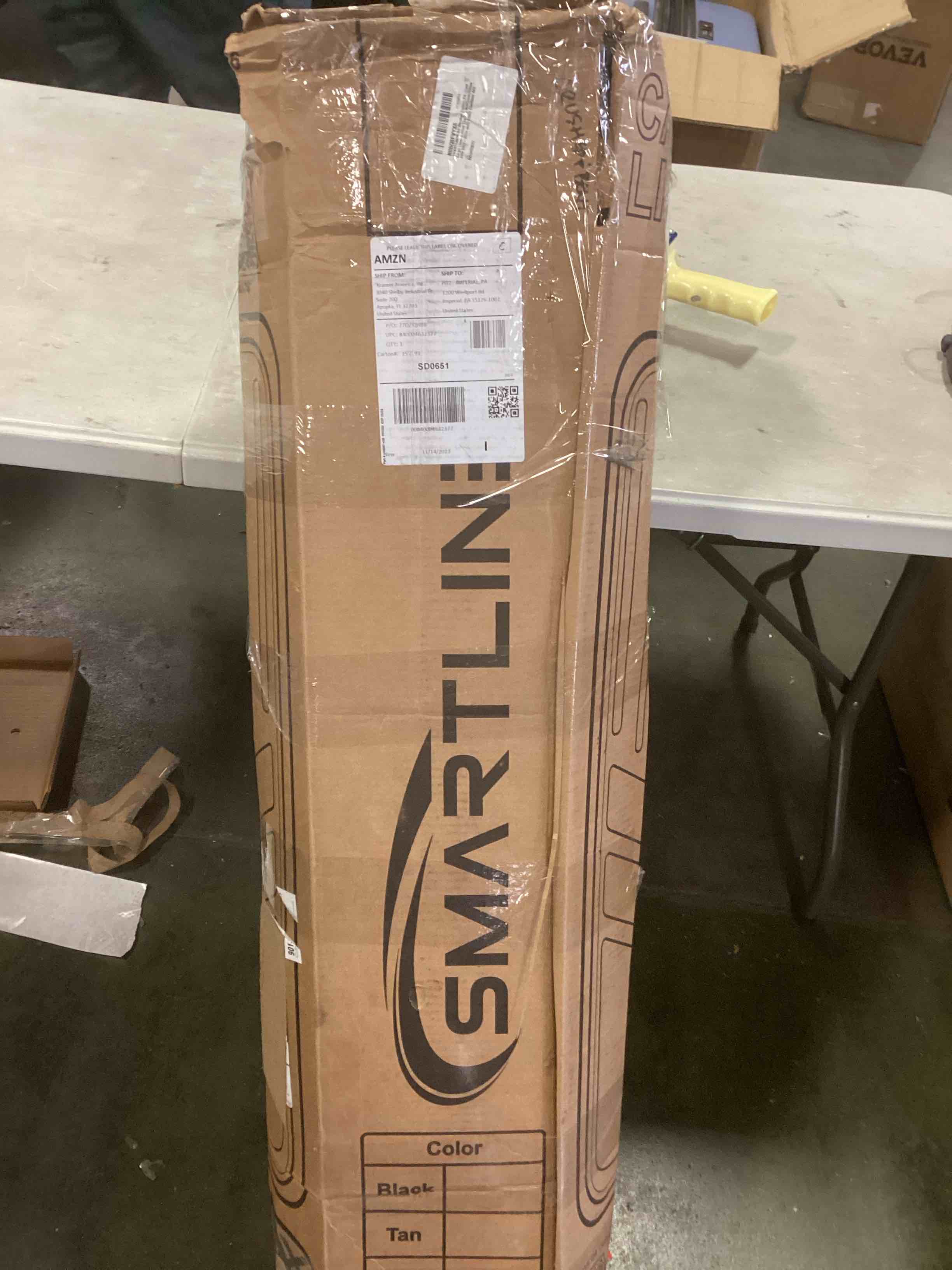 https://s3.amazonaws.com/lotting-images-prod/bidfta/RED5902985_1705349658022.jpeg