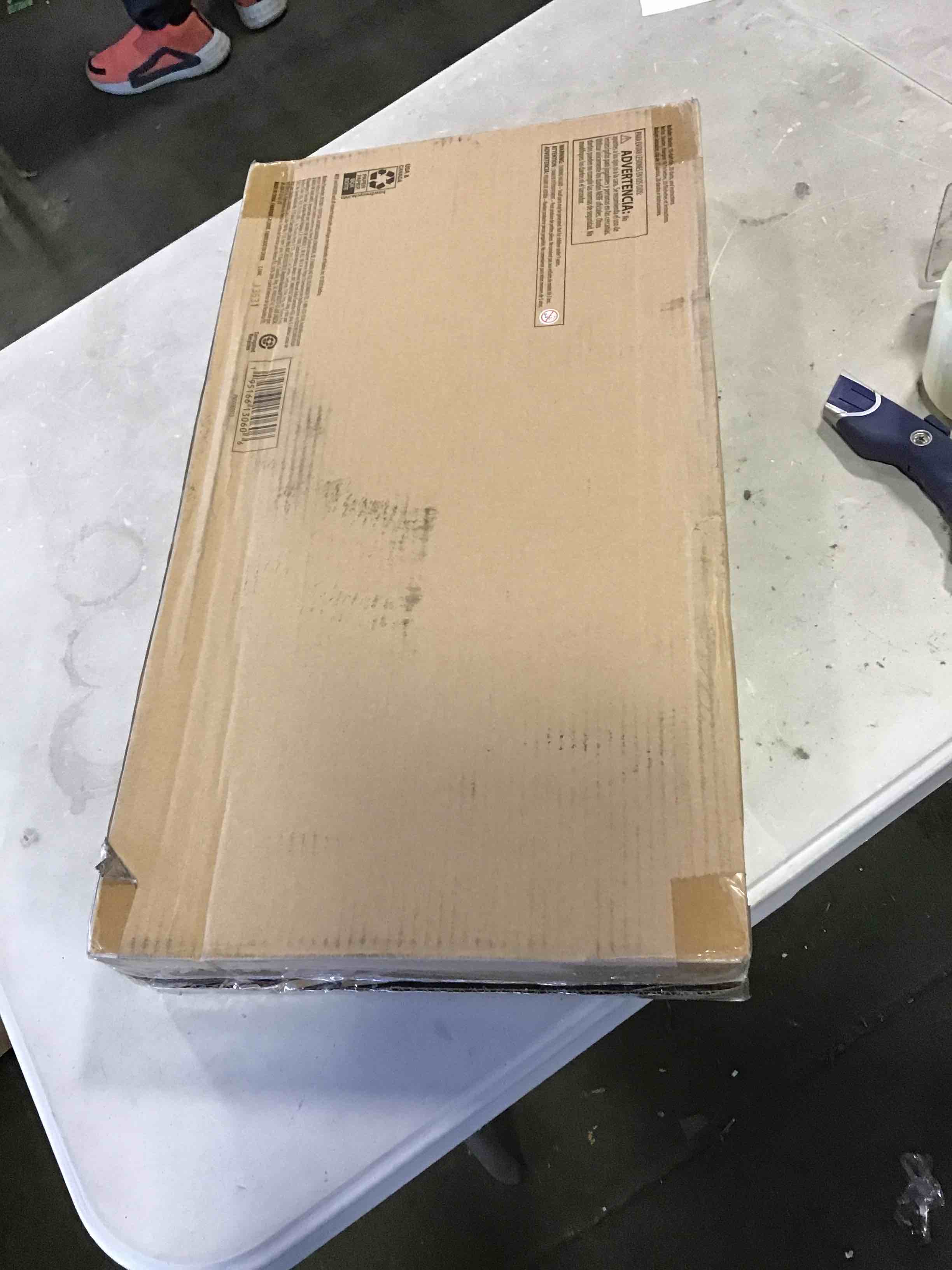 https://s3.amazonaws.com/lotting-images-prod/bidfta/RED5903203_1705439264864.jpeg