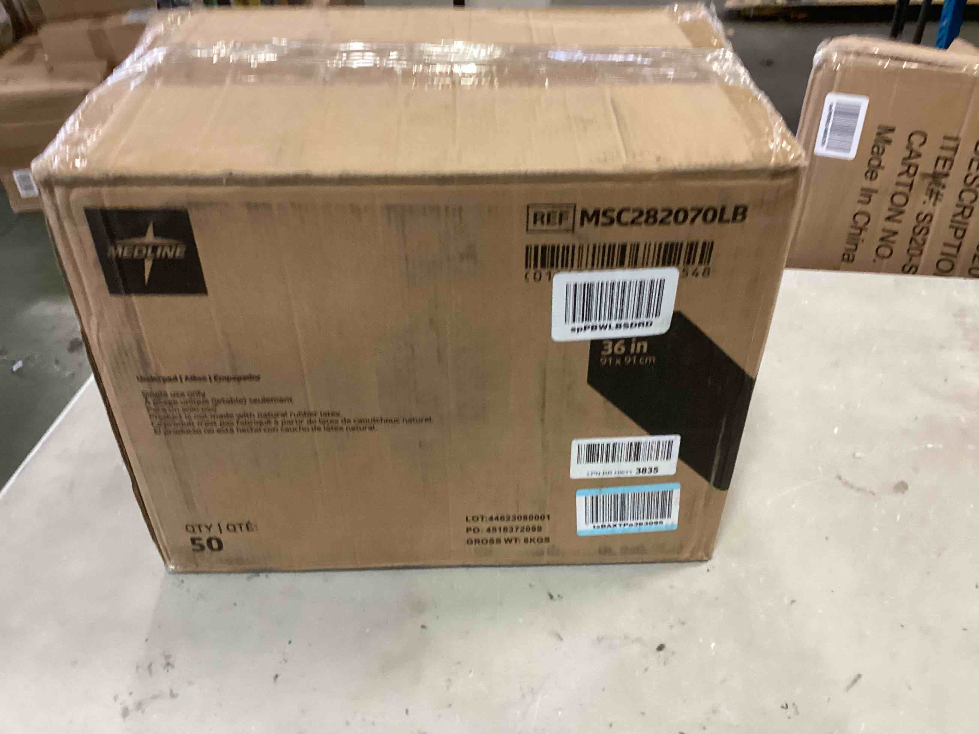https://s3.amazonaws.com/lotting-images-prod/bidfta/RED5903439_1705609200250.jpeg