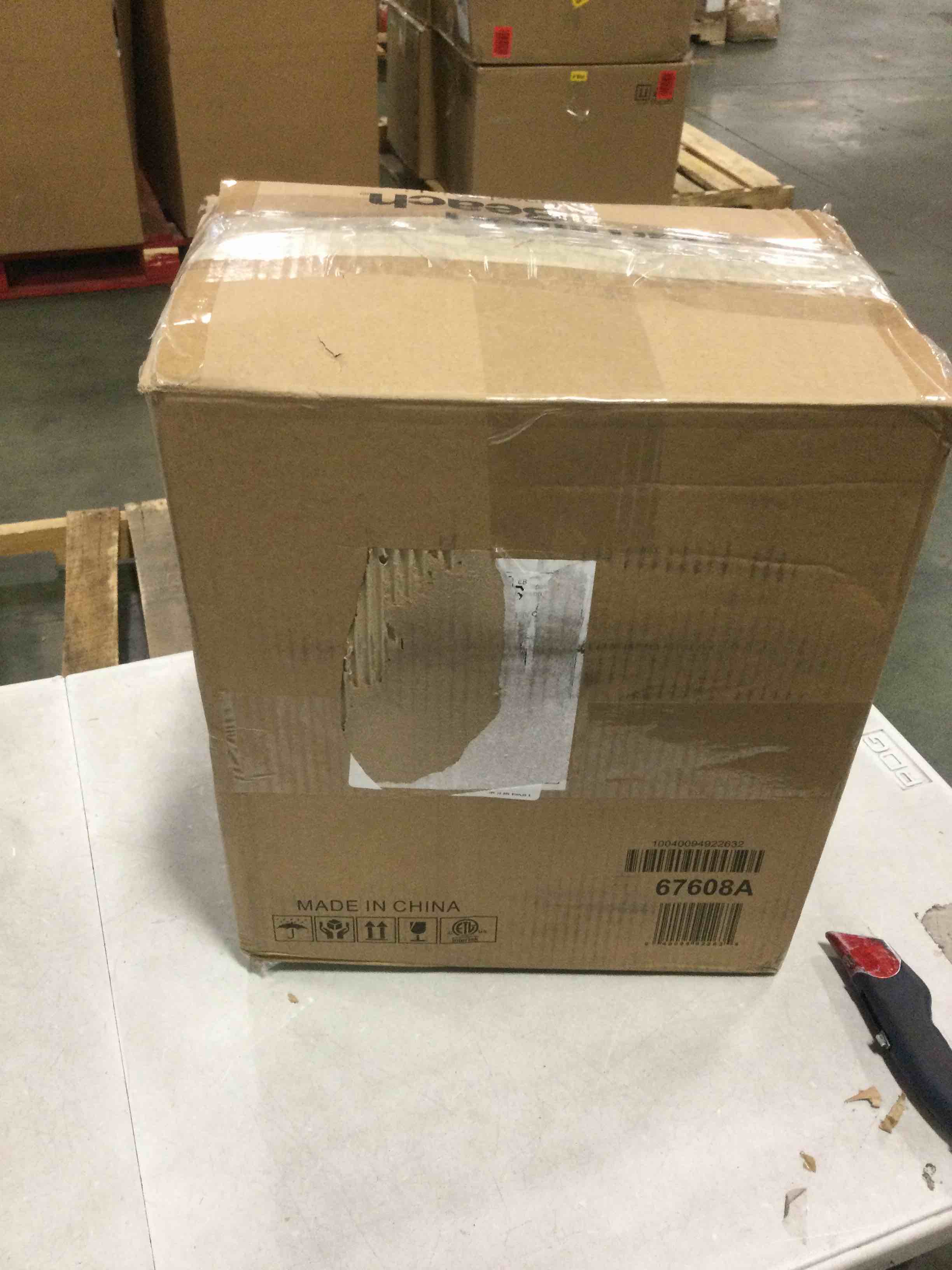 https://s3.amazonaws.com/lotting-images-prod/bidfta/RED5903526_1706019656127.jpeg