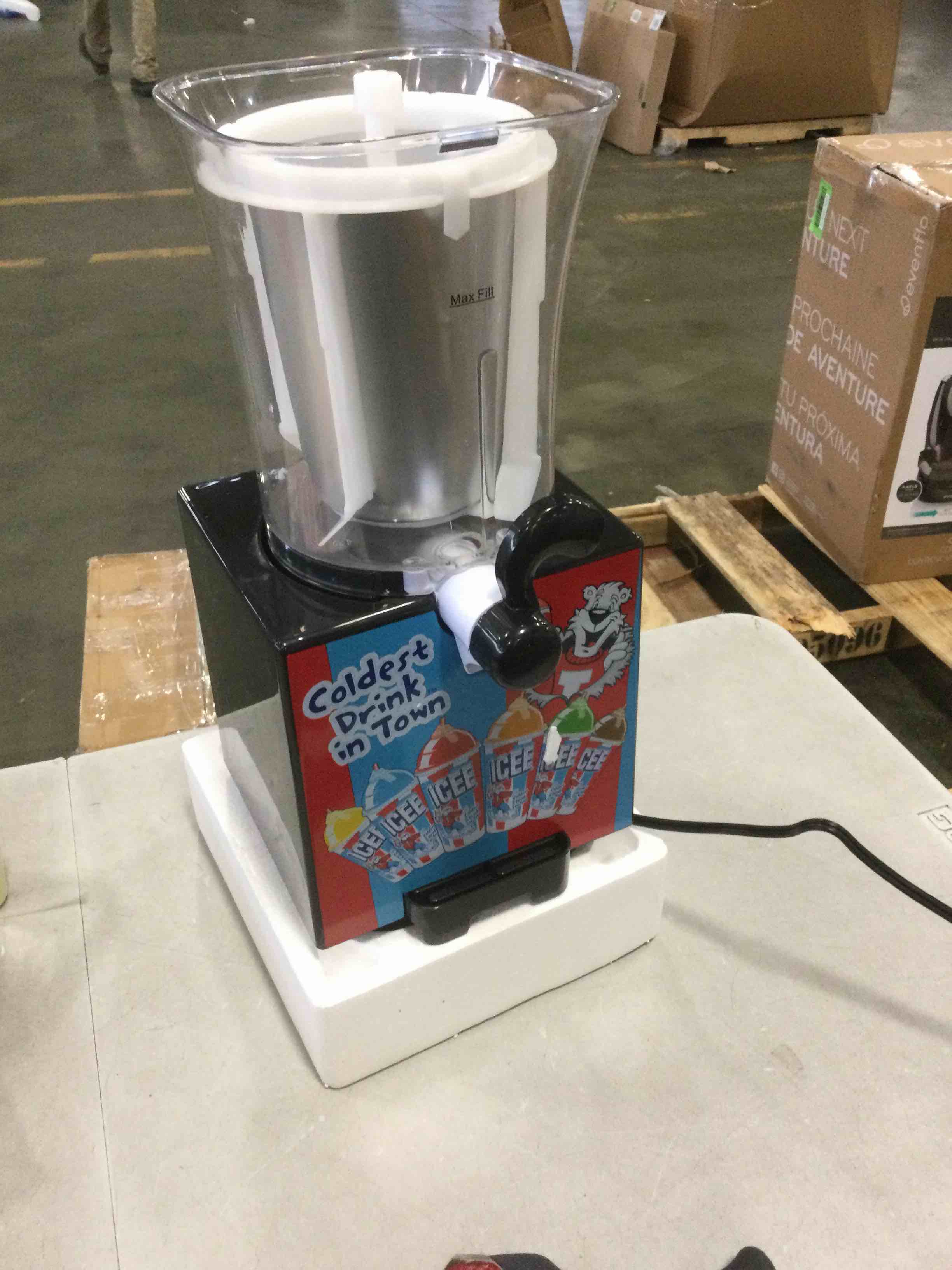https://s3.amazonaws.com/lotting-images-prod/bidfta/RED5903565_1706031944211.jpeg