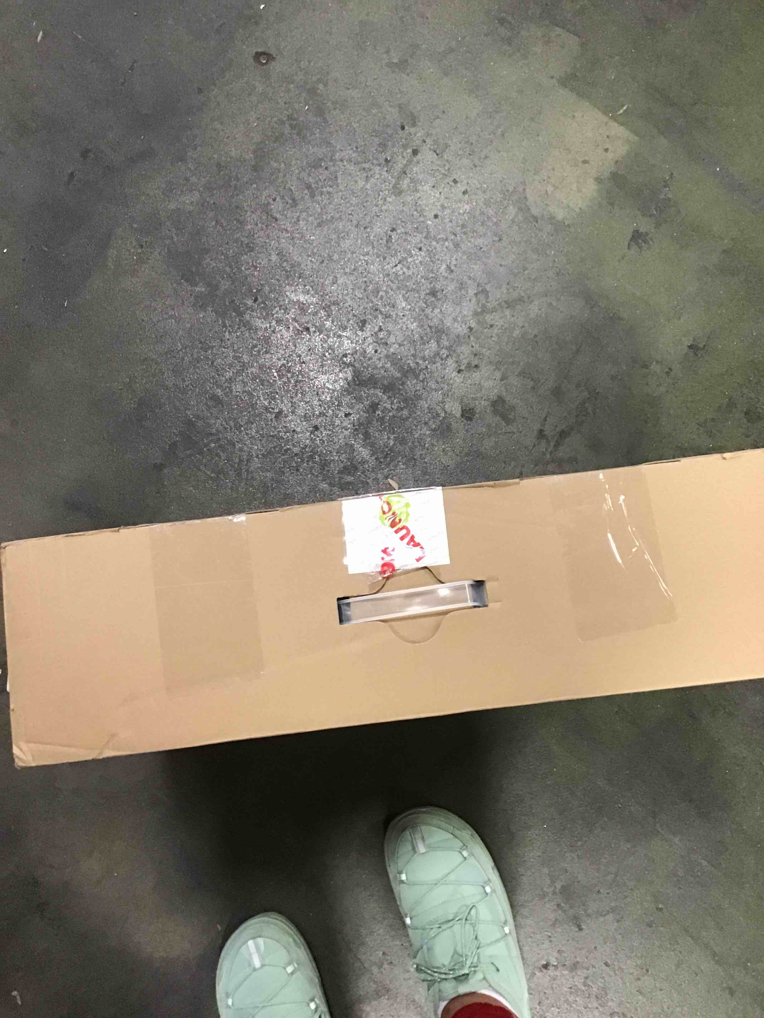https://s3.amazonaws.com/lotting-images-prod/bidfta/RED5903648_1706108008873.jpeg