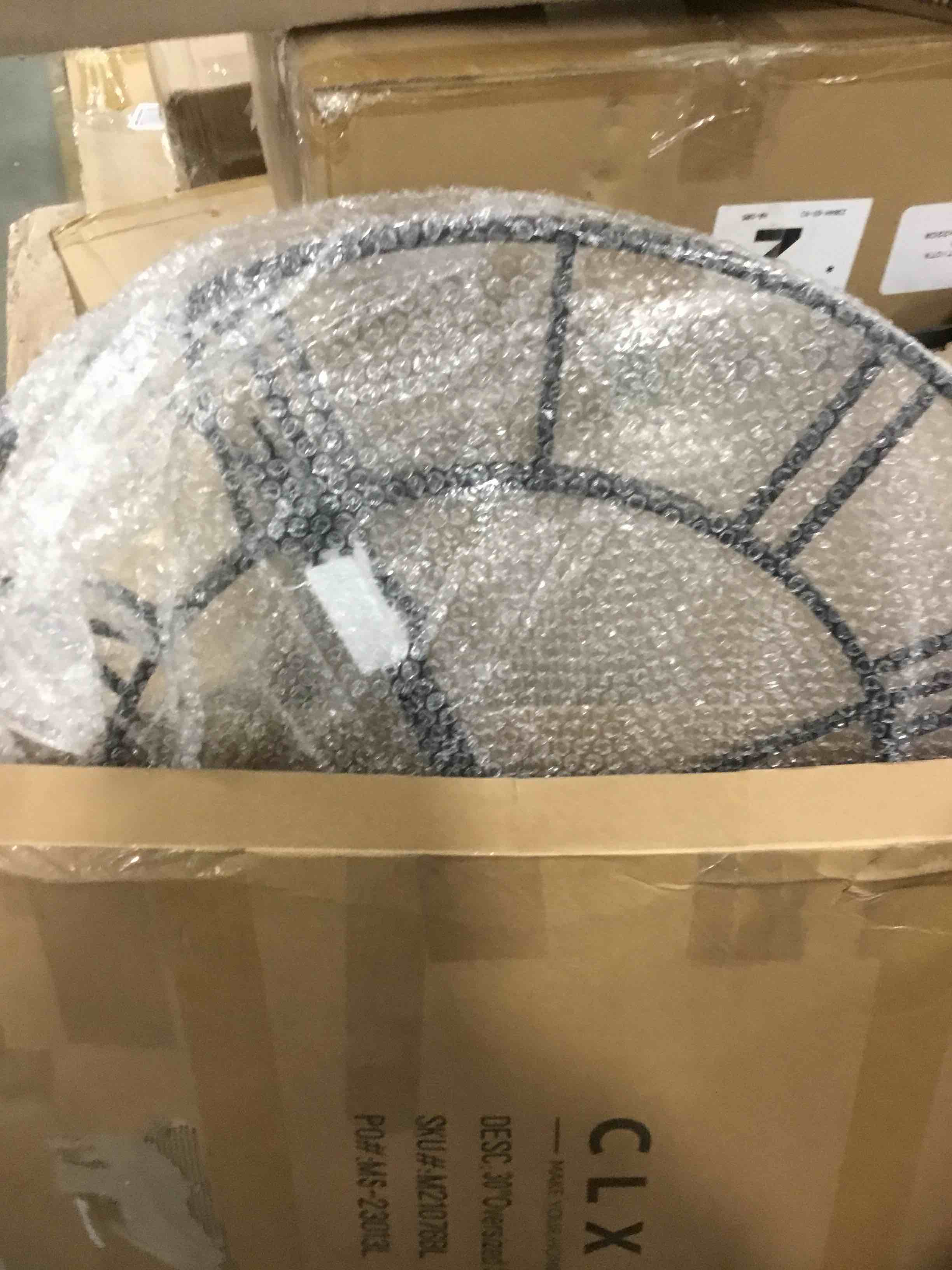 https://s3.amazonaws.com/lotting-images-prod/bidfta/RED5904455_1705495248771.jpeg