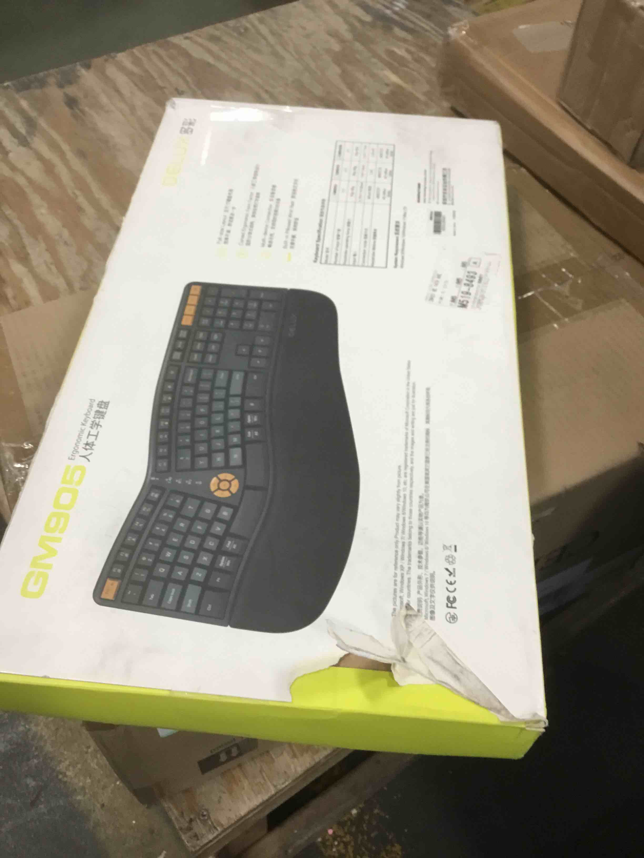 https://s3.amazonaws.com/lotting-images-prod/bidfta/RED5905192_1705847311009.jpeg