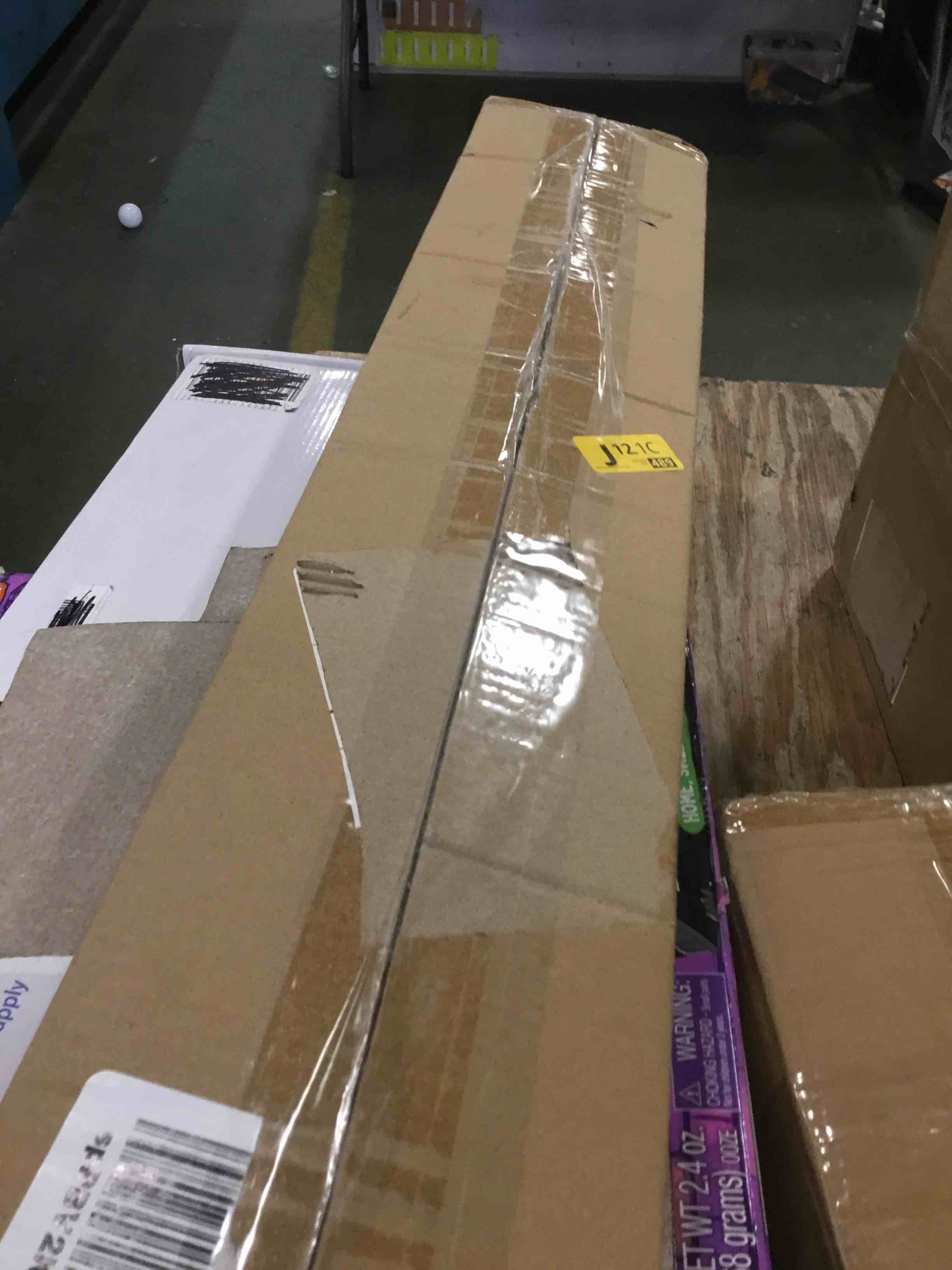 https://s3.amazonaws.com/lotting-images-prod/bidfta/RED5905311_1705867557511.jpeg