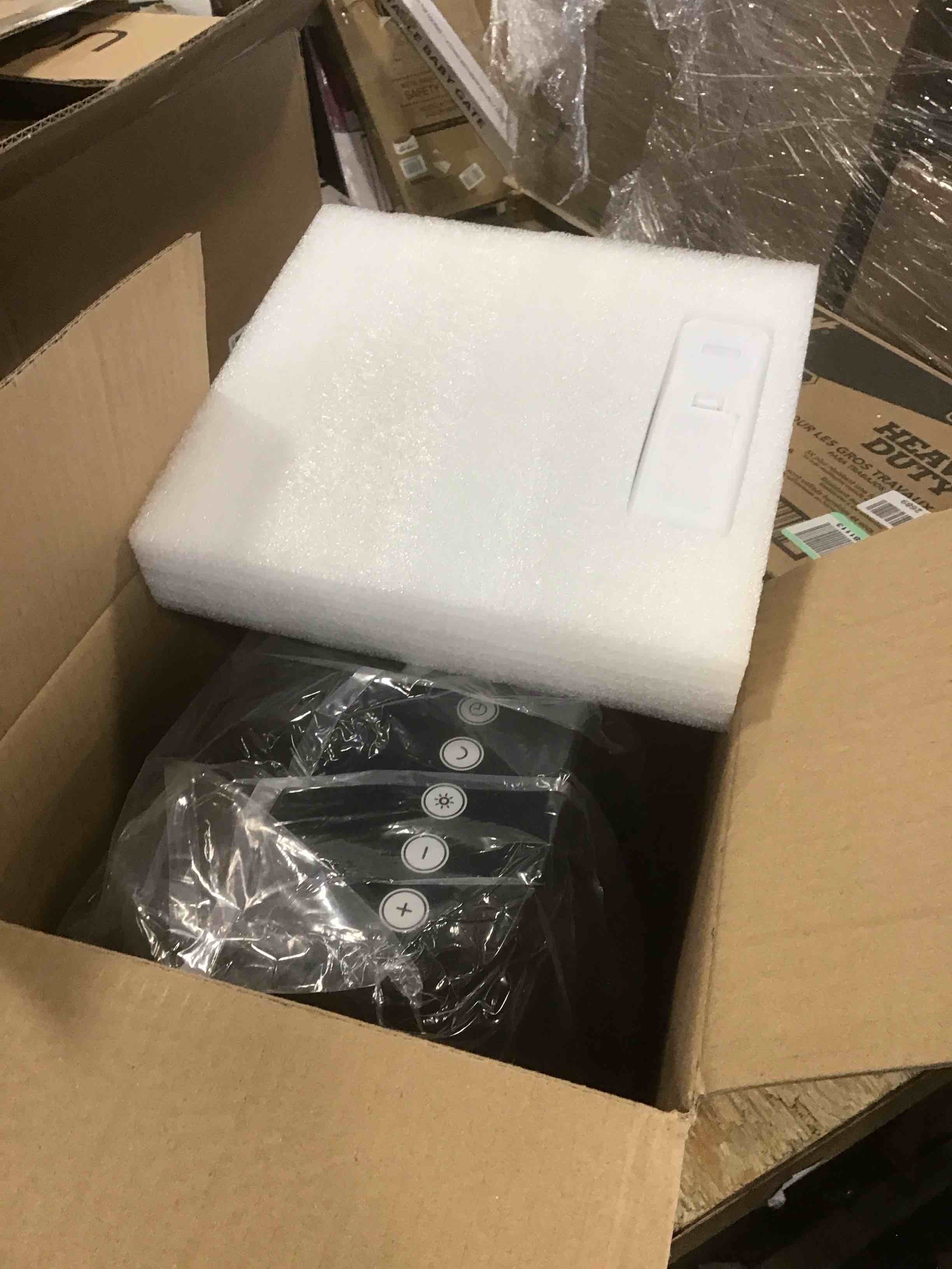 https://s3.amazonaws.com/lotting-images-prod/bidfta/RED5905522_1705951068727.jpeg