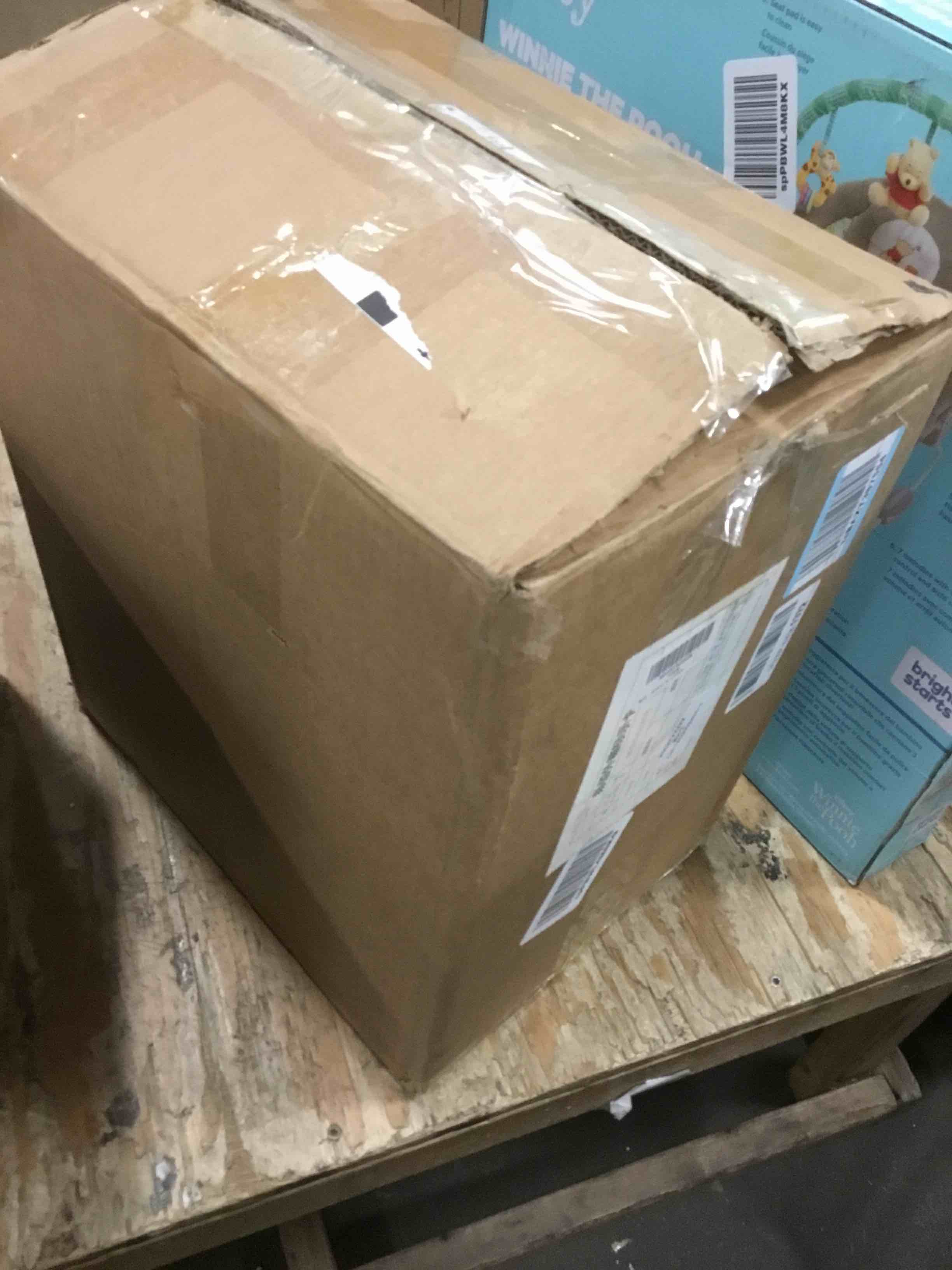 https://s3.amazonaws.com/lotting-images-prod/bidfta/RED5905679_1706023623286.jpeg