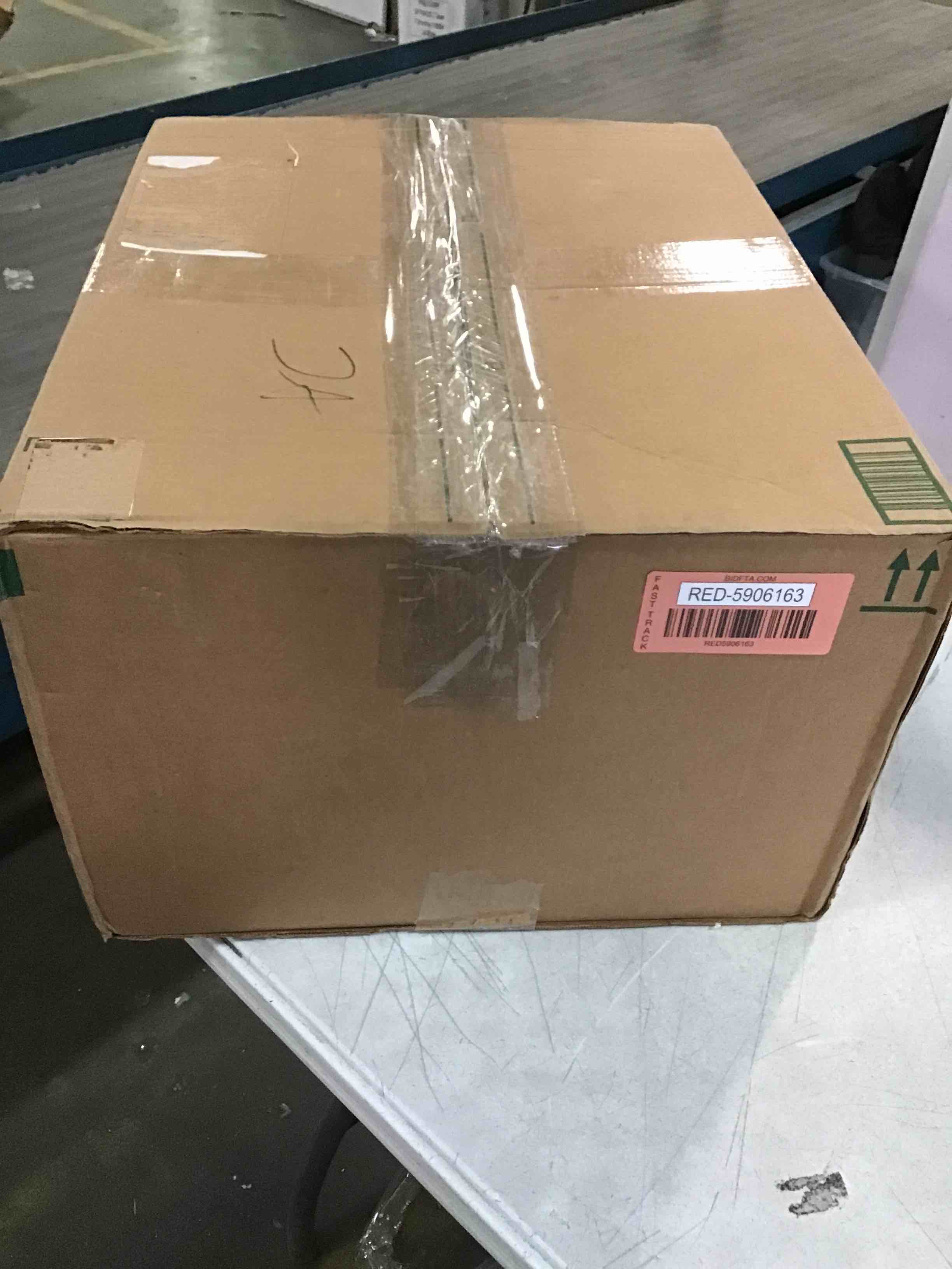 https://s3.amazonaws.com/lotting-images-prod/bidfta/RED5906163_1705519800489.jpeg