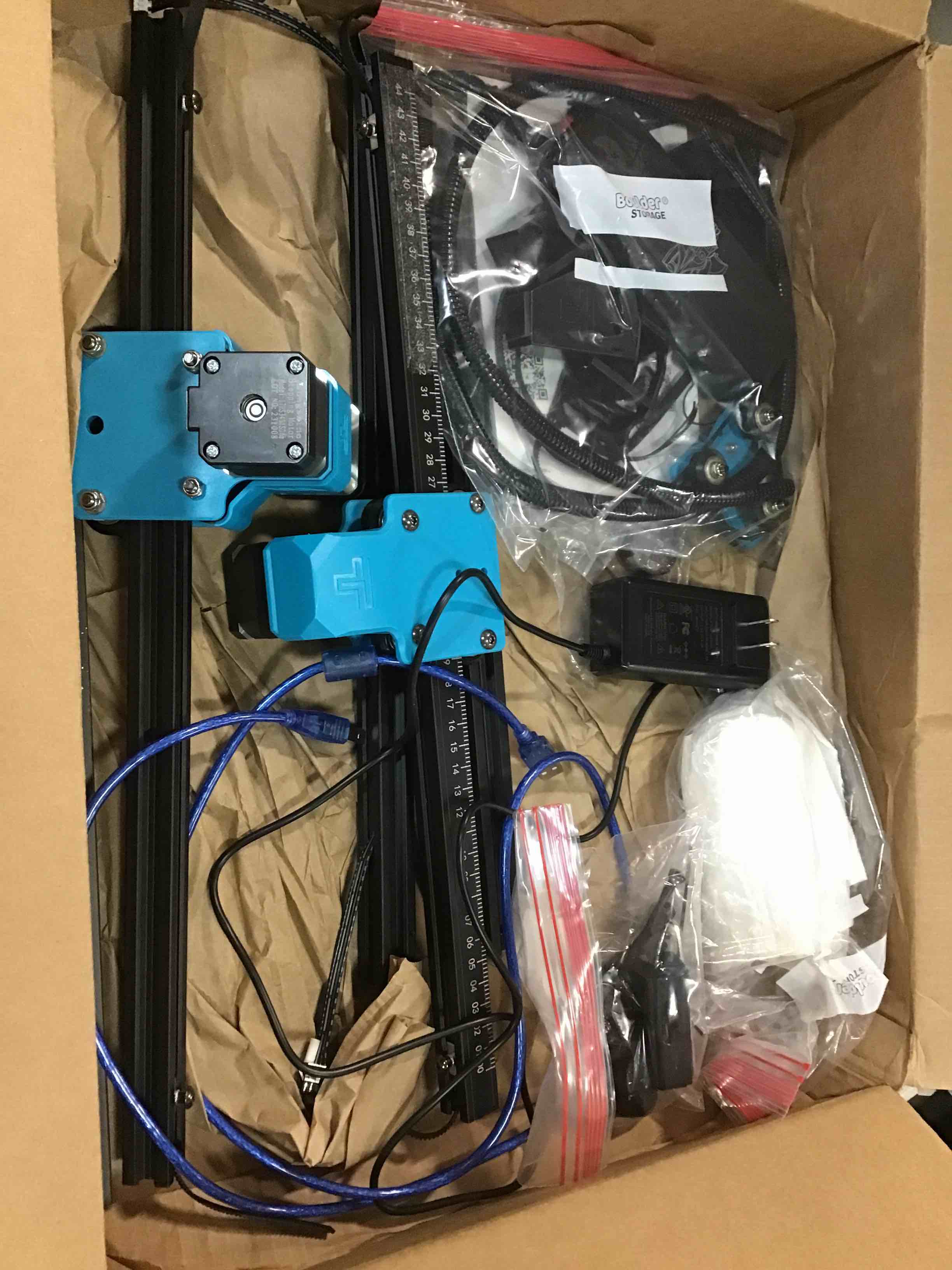 https://s3.amazonaws.com/lotting-images-prod/bidfta/RED5906384_1705610749074.jpeg
