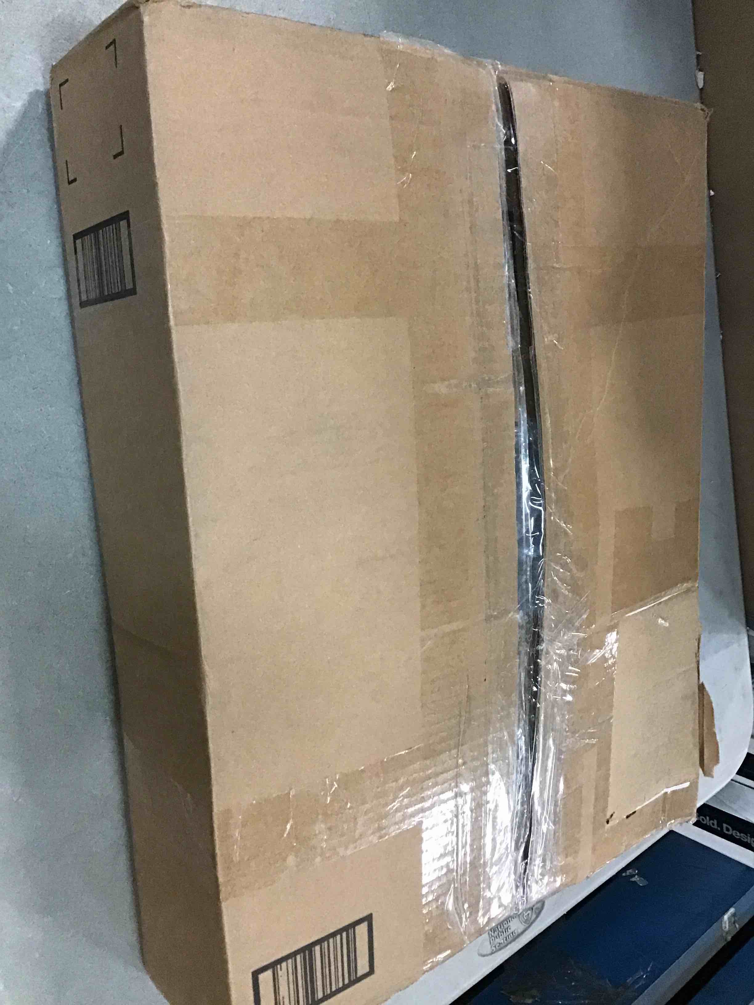 https://s3.amazonaws.com/lotting-images-prod/bidfta/RED5906384_1705610775497.jpeg