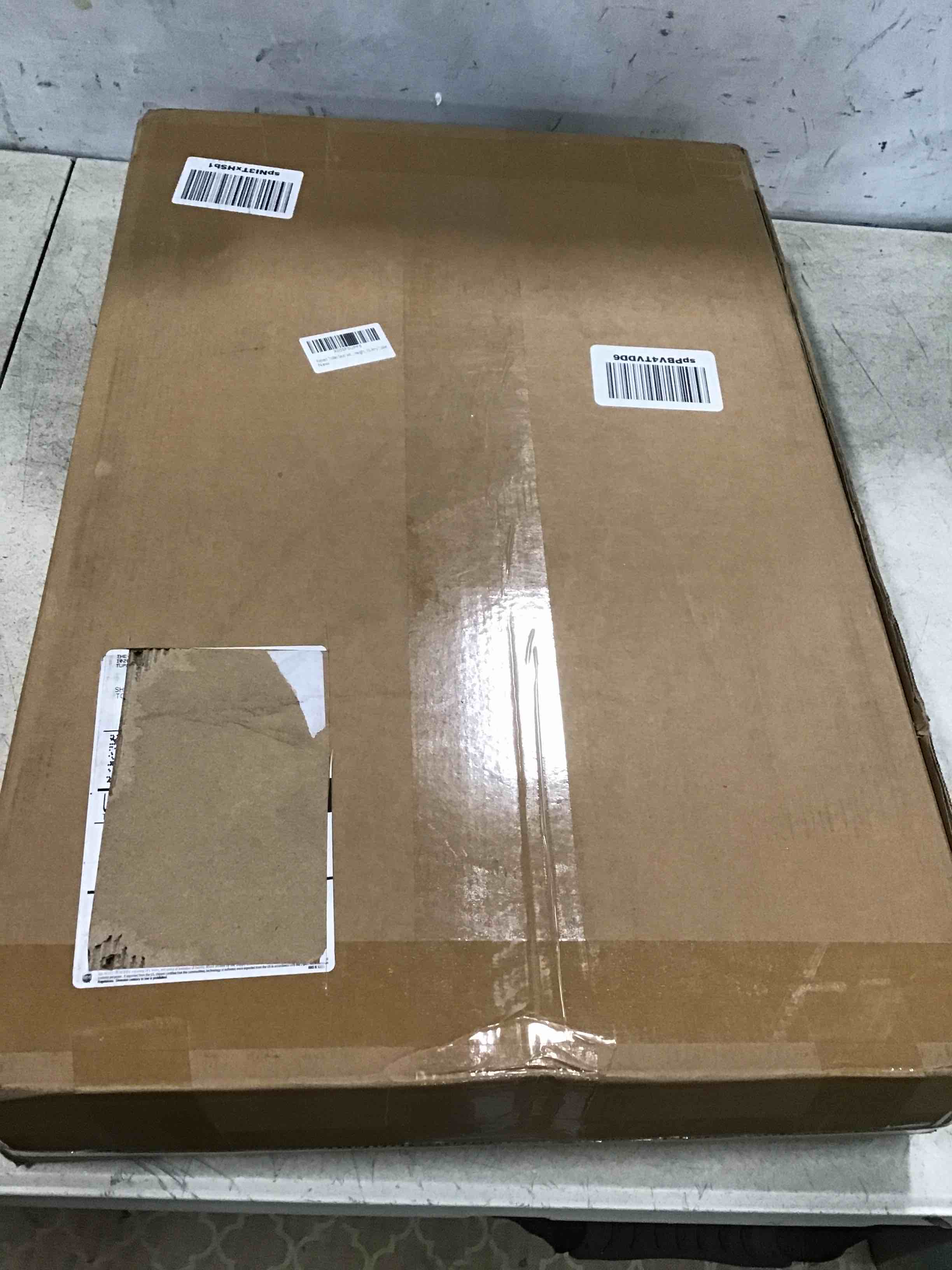 https://s3.amazonaws.com/lotting-images-prod/bidfta/RED5906803_1705926820383.jpeg