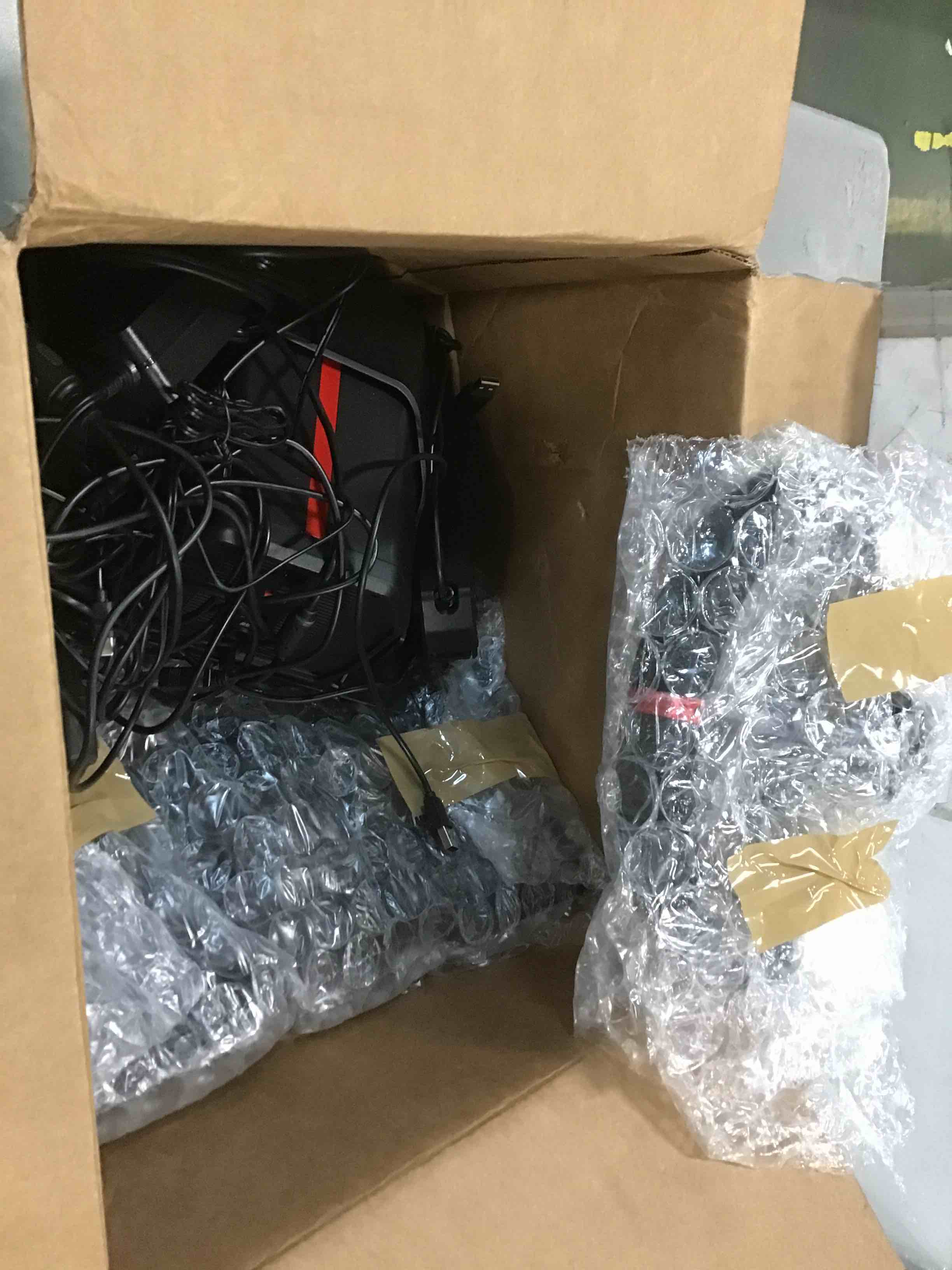 https://s3.amazonaws.com/lotting-images-prod/bidfta/RED5907383_1706121409444.jpeg