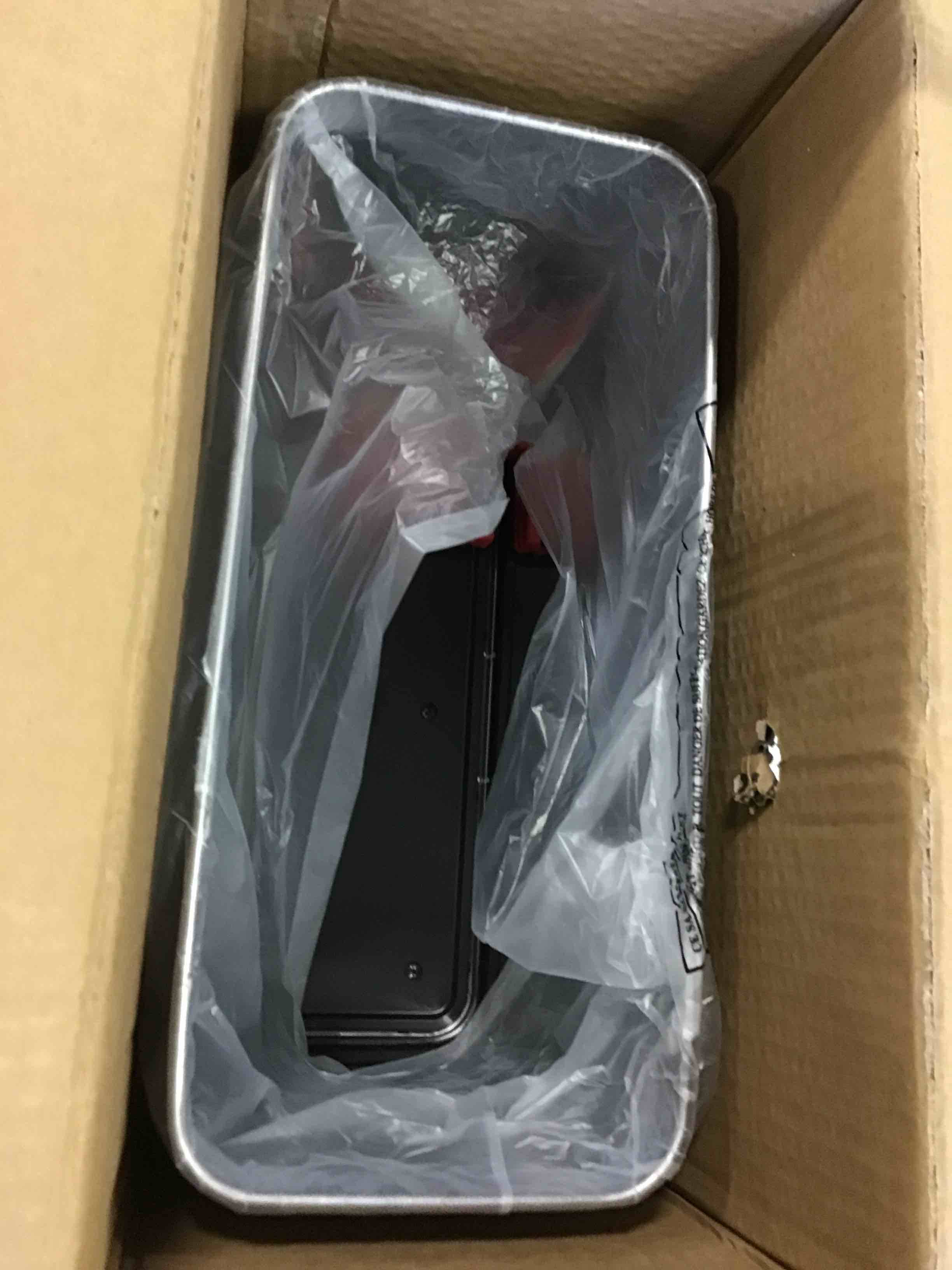 https://s3.amazonaws.com/lotting-images-prod/bidfta/RED5907507_1704997829092.jpeg