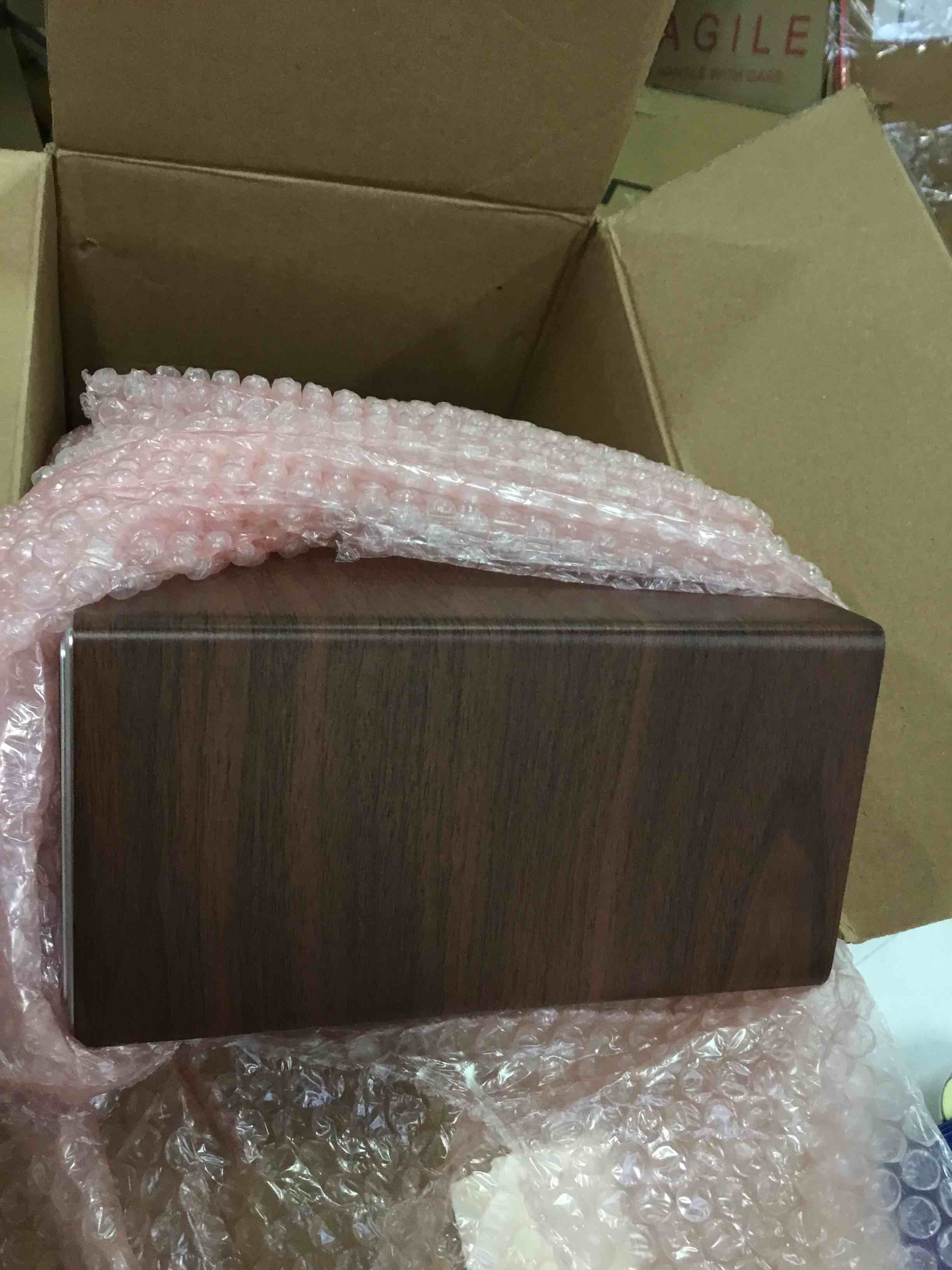 https://s3.amazonaws.com/lotting-images-prod/bidfta/RED5907967_1705413393140.jpeg