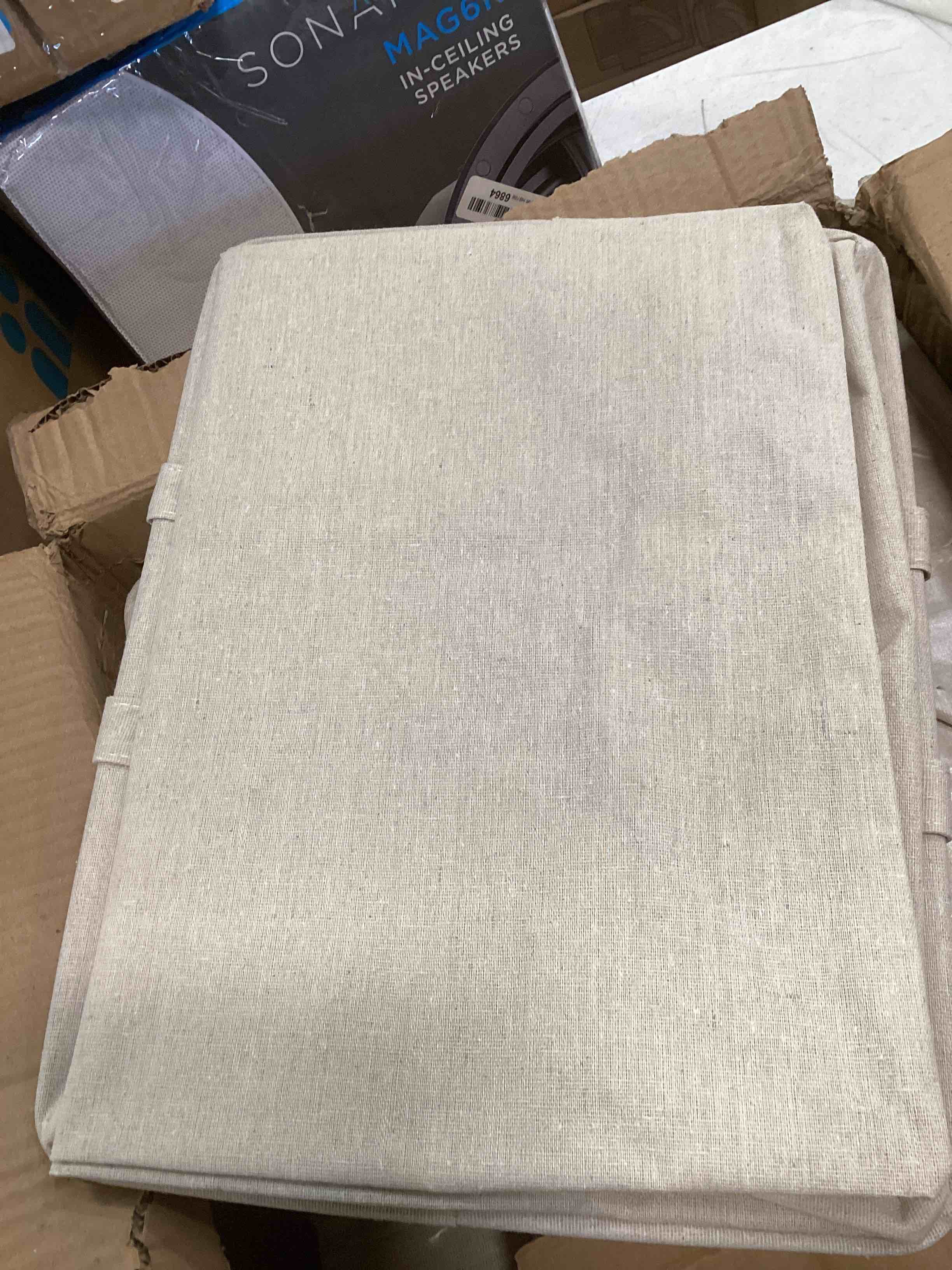 https://s3.amazonaws.com/lotting-images-prod/bidfta/RED5908055_1705440018764.jpeg