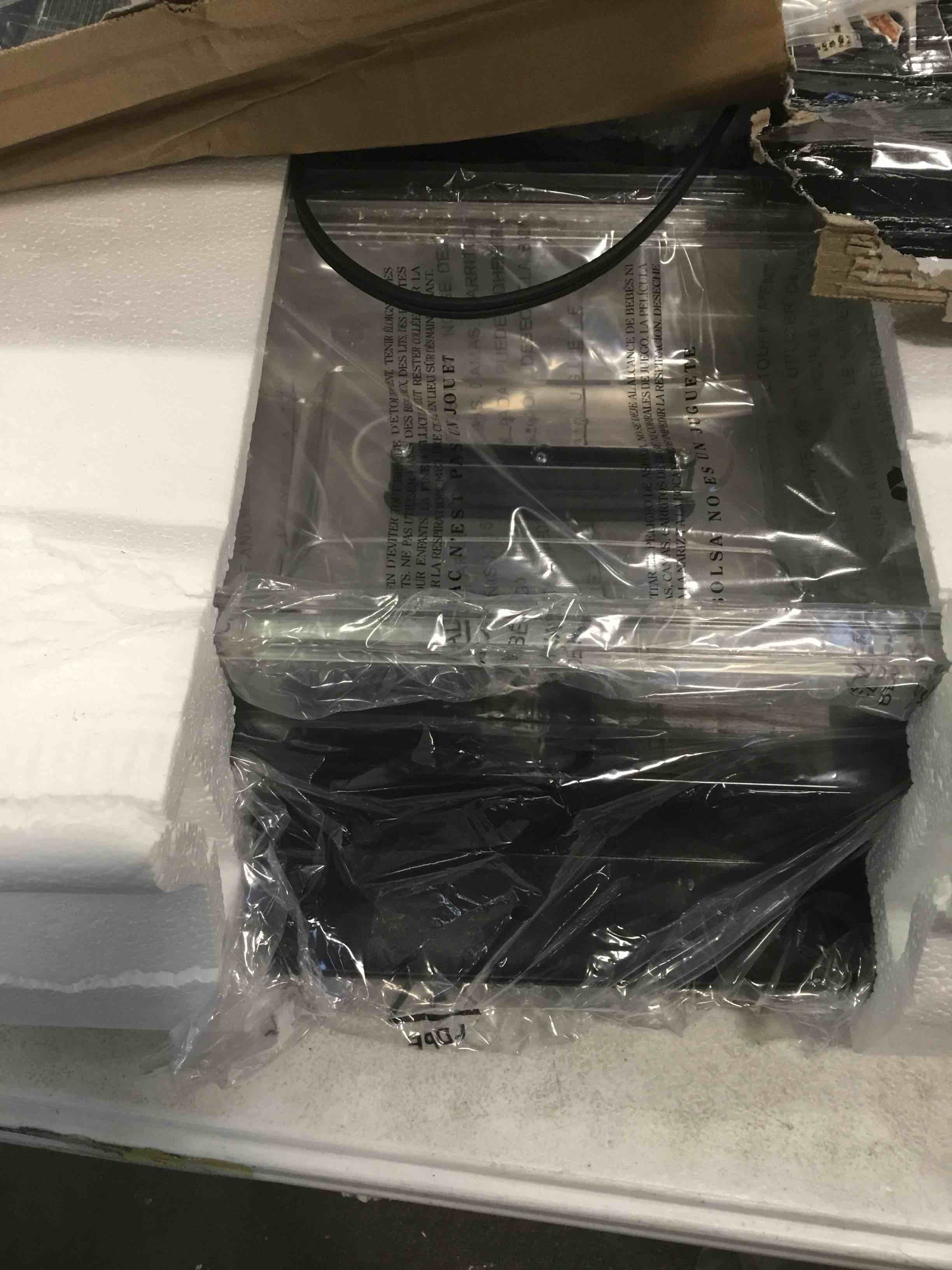 https://s3.amazonaws.com/lotting-images-prod/bidfta/RED5908079_1705498875894.jpeg
