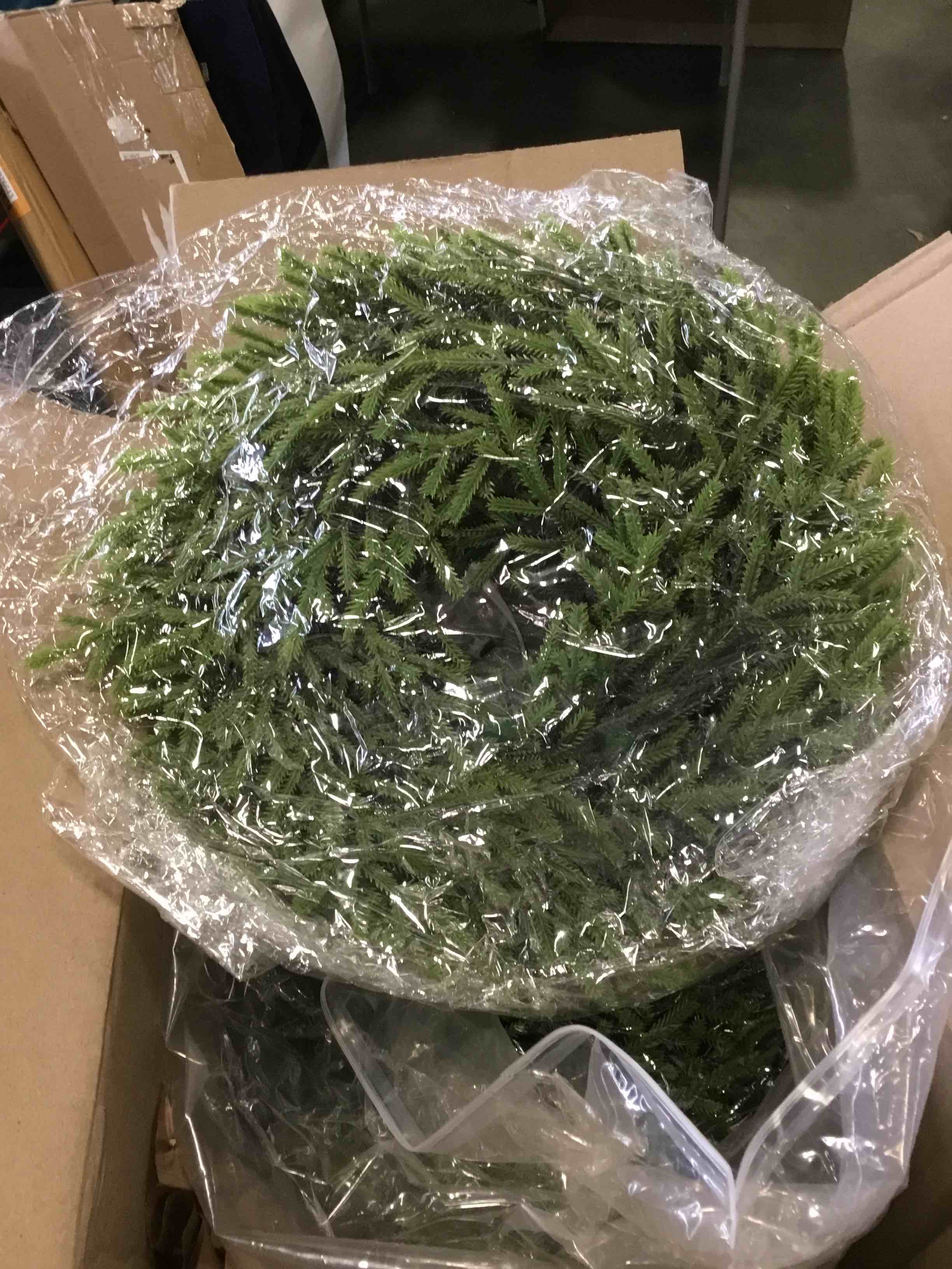 https://s3.amazonaws.com/lotting-images-prod/bidfta/RED5908299_1705766185632.jpeg