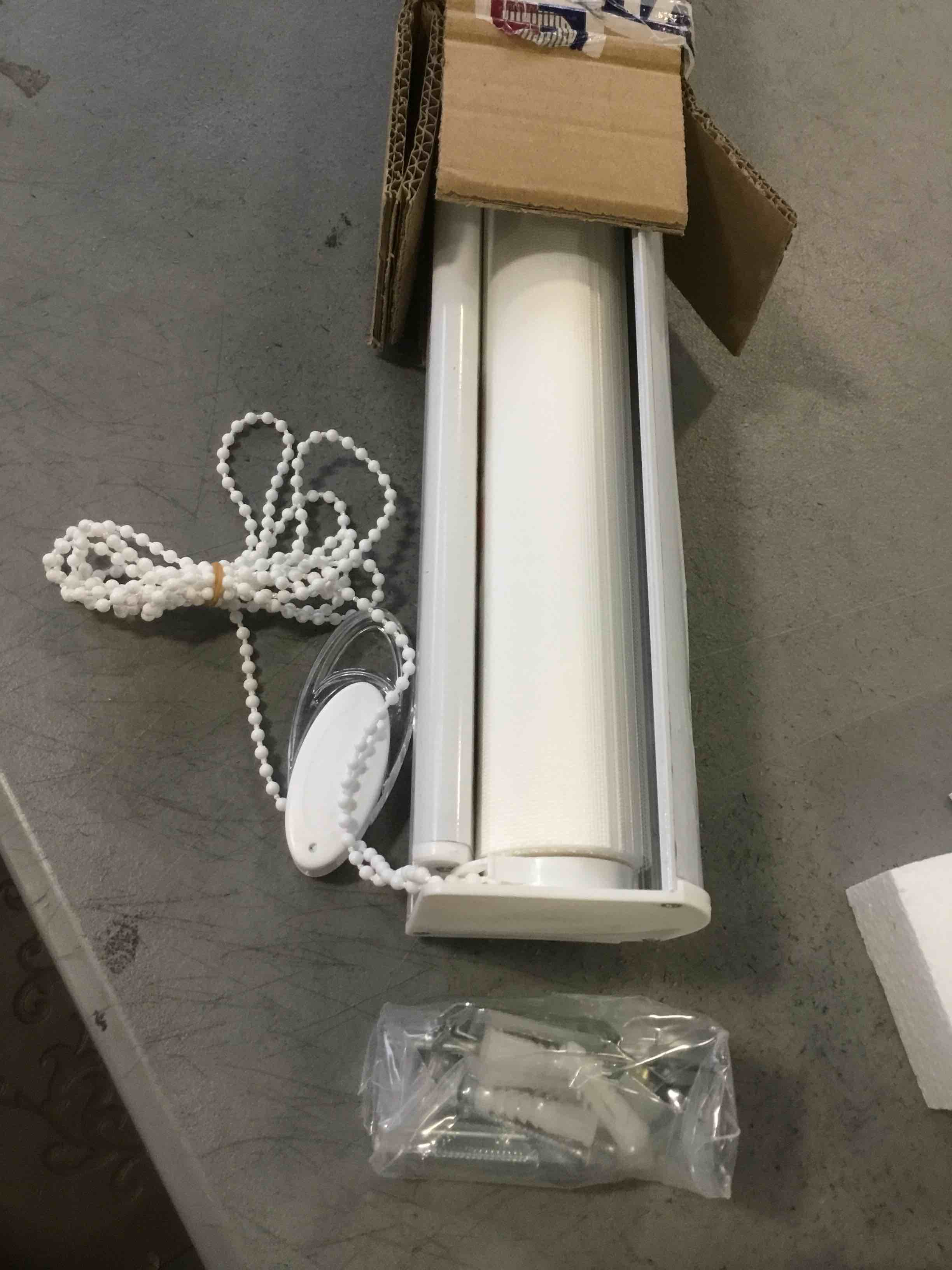 https://s3.amazonaws.com/lotting-images-prod/bidfta/RED5908402_1706020717169.jpeg