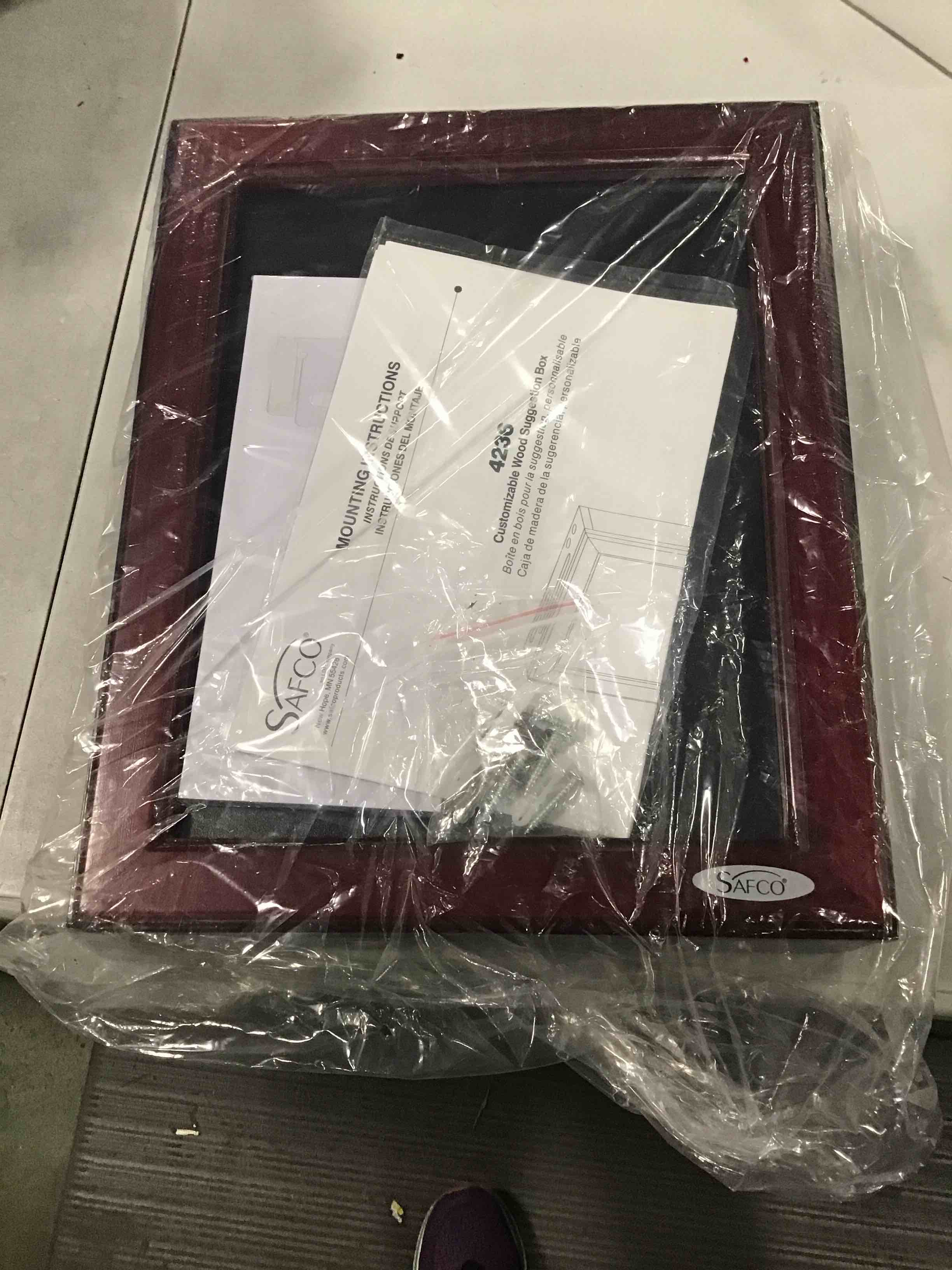 https://s3.amazonaws.com/lotting-images-prod/bidfta/RED5908912_1706616935720.jpeg
