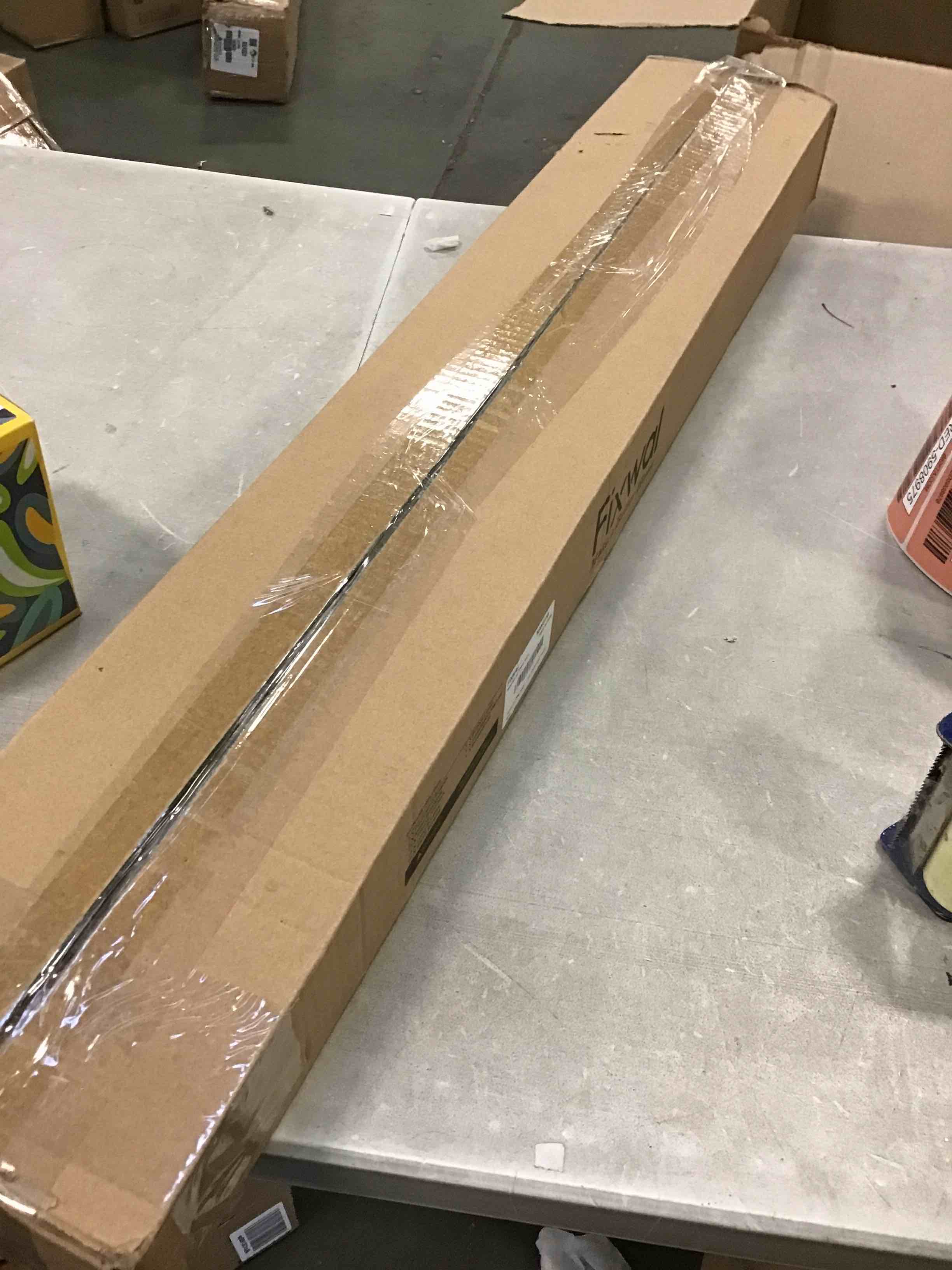 https://s3.amazonaws.com/lotting-images-prod/bidfta/RED5908972_1705499352598.jpeg