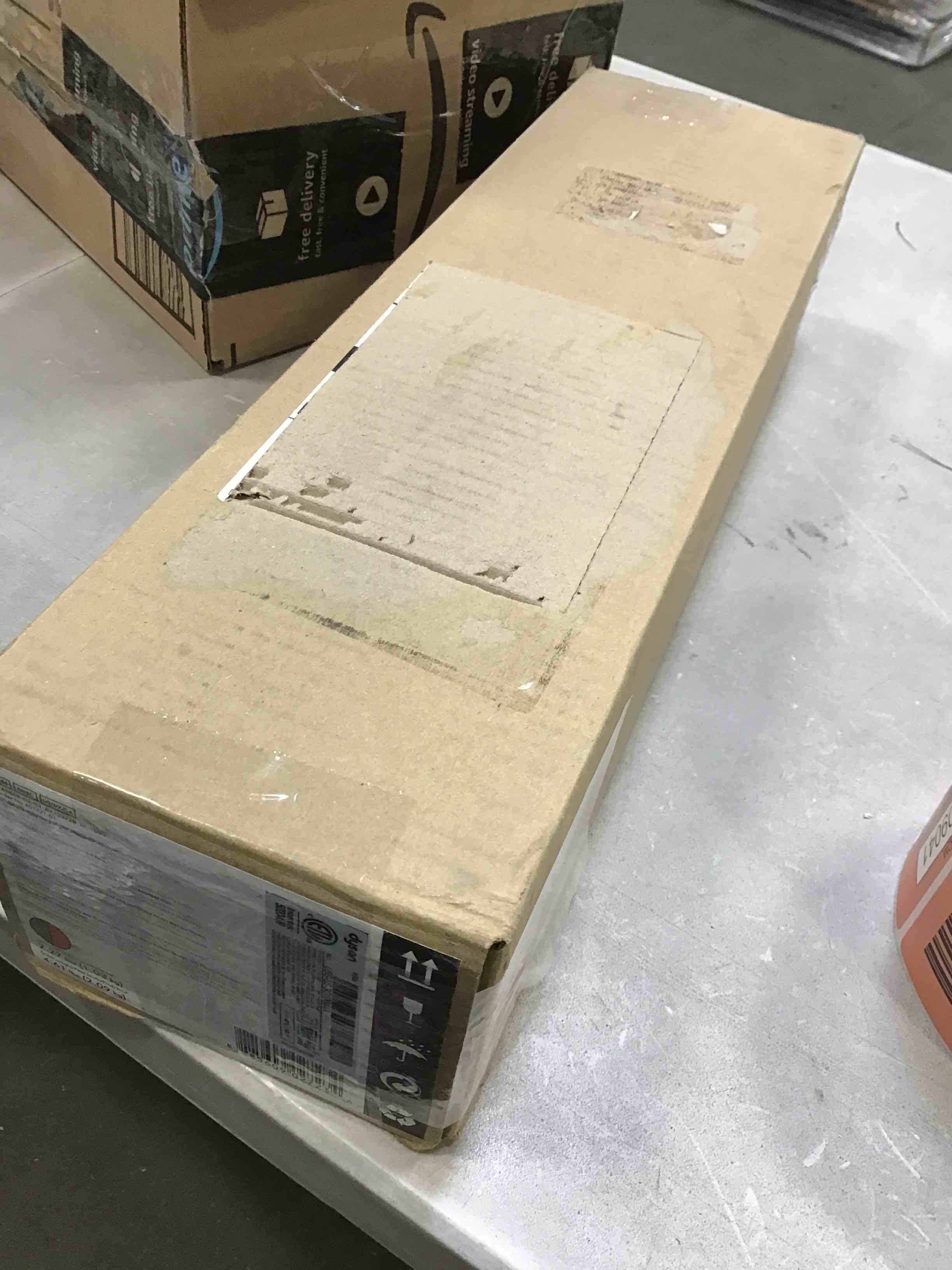 https://s3.amazonaws.com/lotting-images-prod/bidfta/RED5909037_1705515385251.jpeg