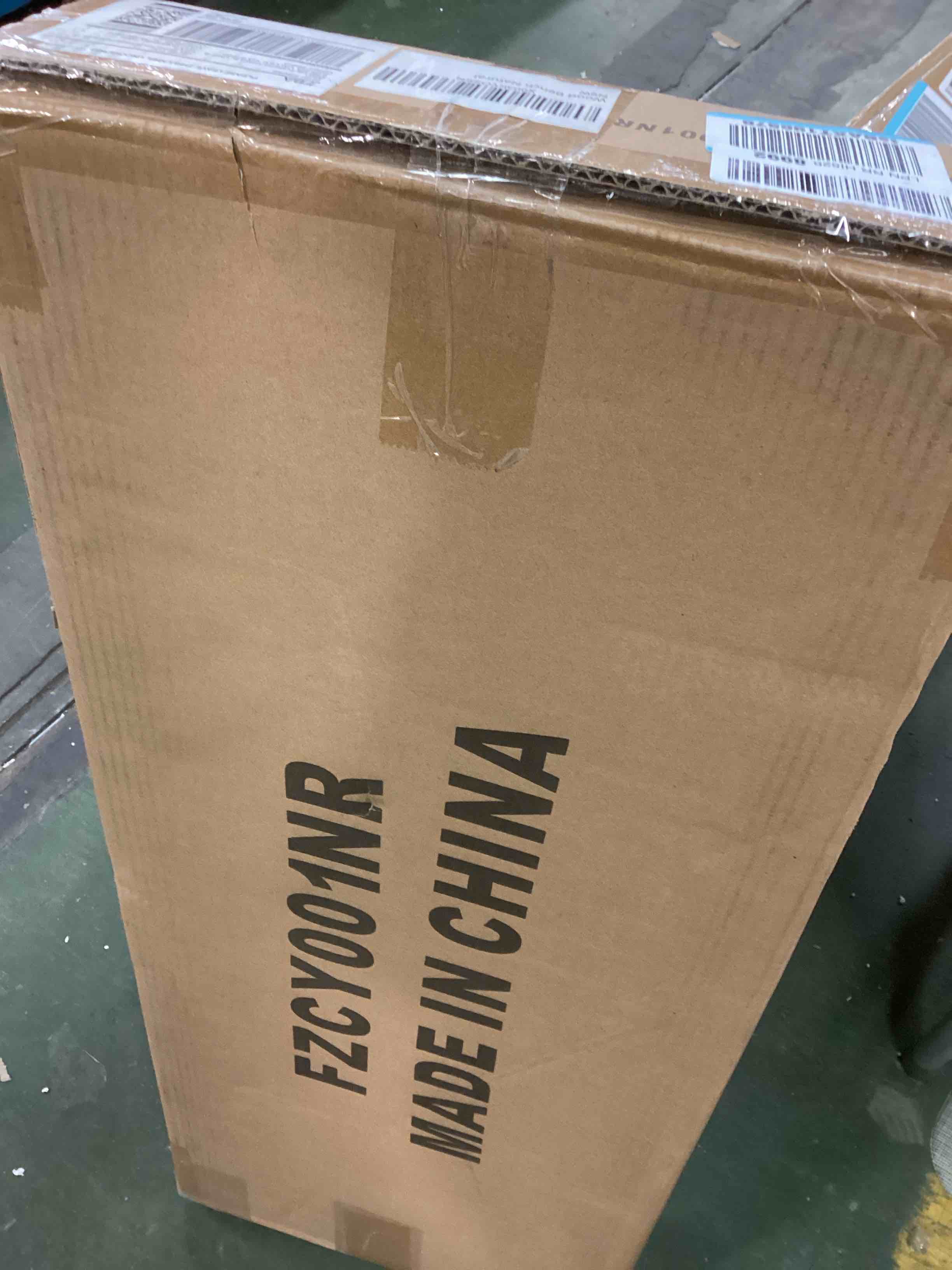 https://s3.amazonaws.com/lotting-images-prod/bidfta/RED5910602_1705595630331.jpeg