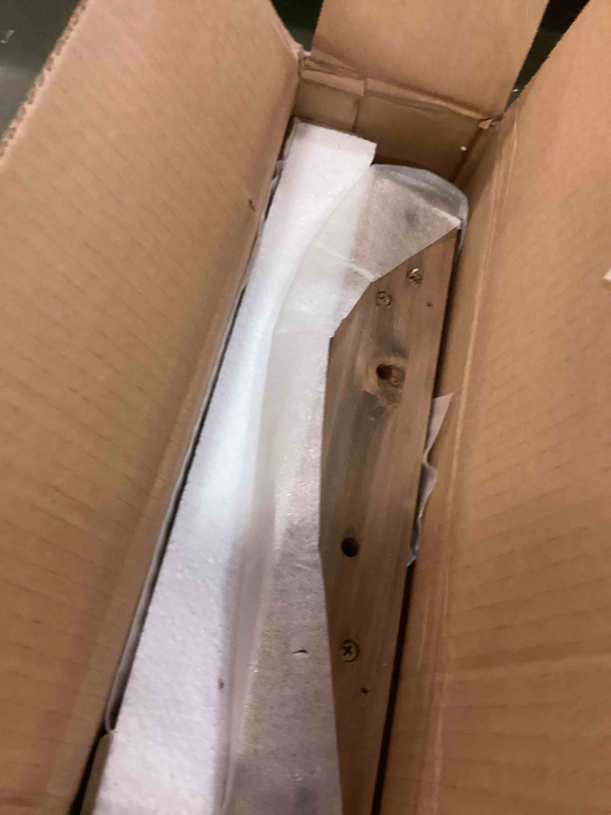 https://s3.amazonaws.com/lotting-images-prod/bidfta/RED5910602_1705595656194.jpeg