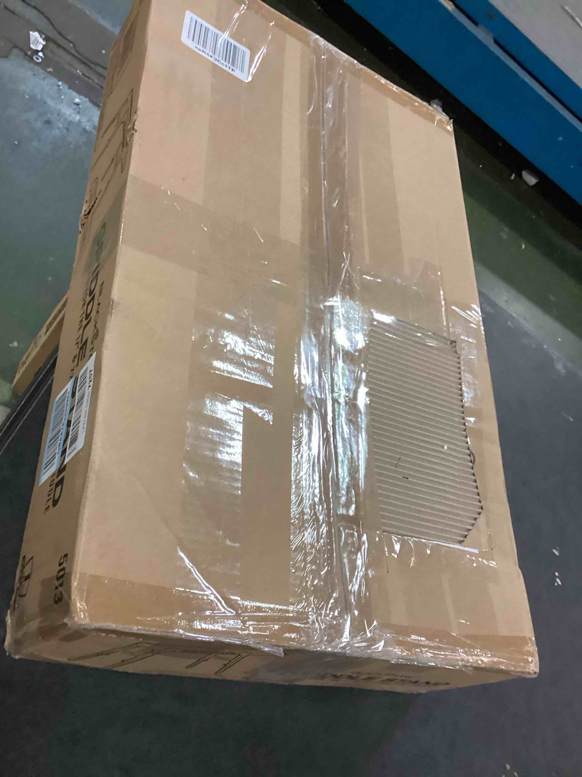 https://s3.amazonaws.com/lotting-images-prod/bidfta/RED5910730_1705611531429.jpeg