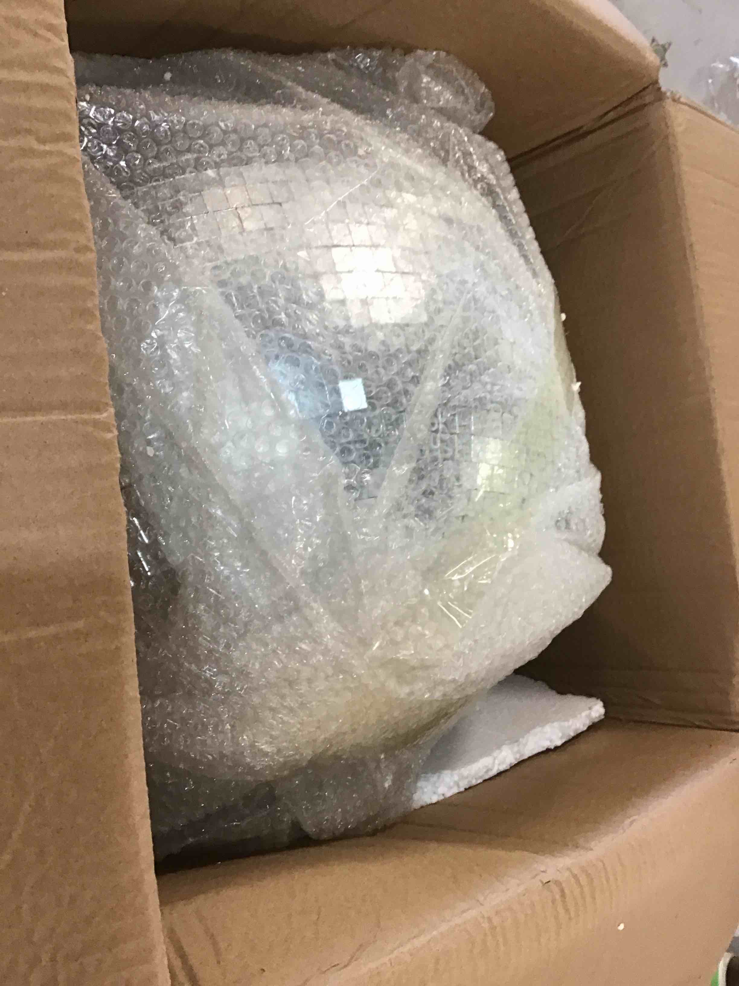 https://s3.amazonaws.com/lotting-images-prod/bidfta/RED5911379_1705952016791.jpeg