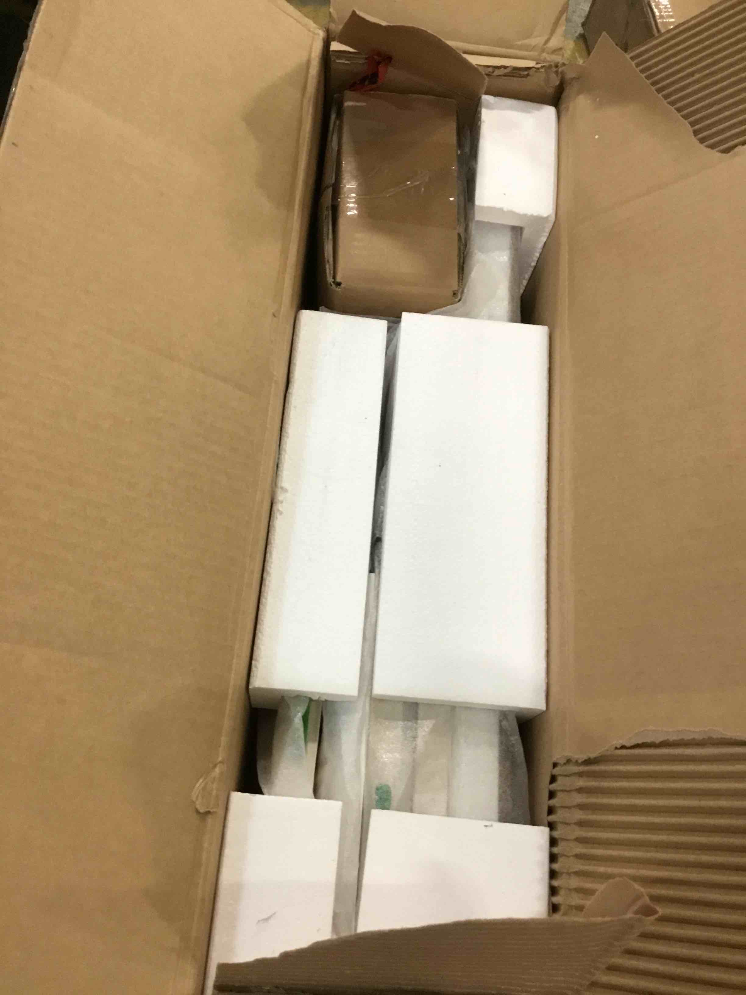 https://s3.amazonaws.com/lotting-images-prod/bidfta/RED5911438_1706016429851.jpeg