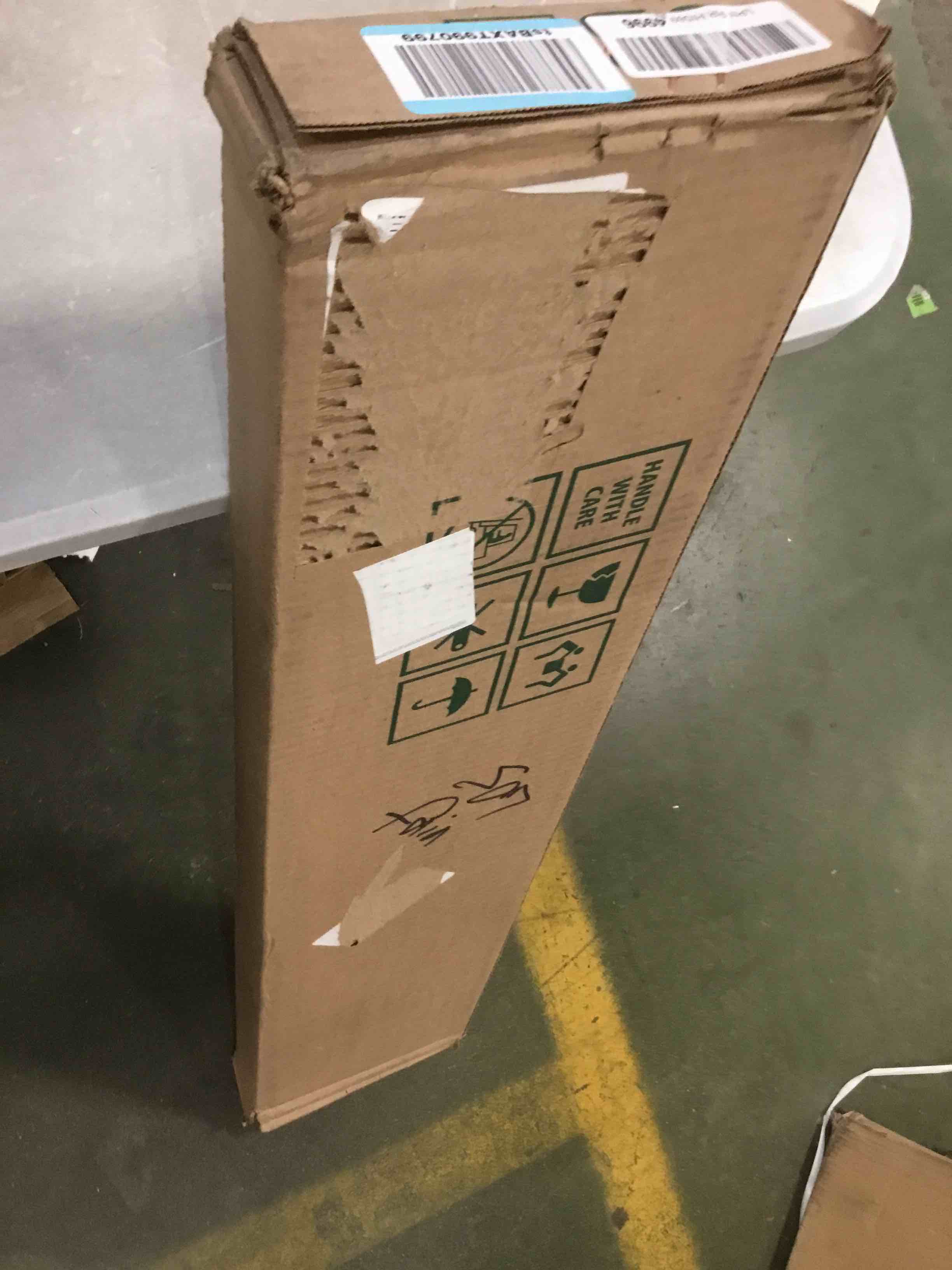 https://s3.amazonaws.com/lotting-images-prod/bidfta/RED5911588_1706036448871.jpeg
