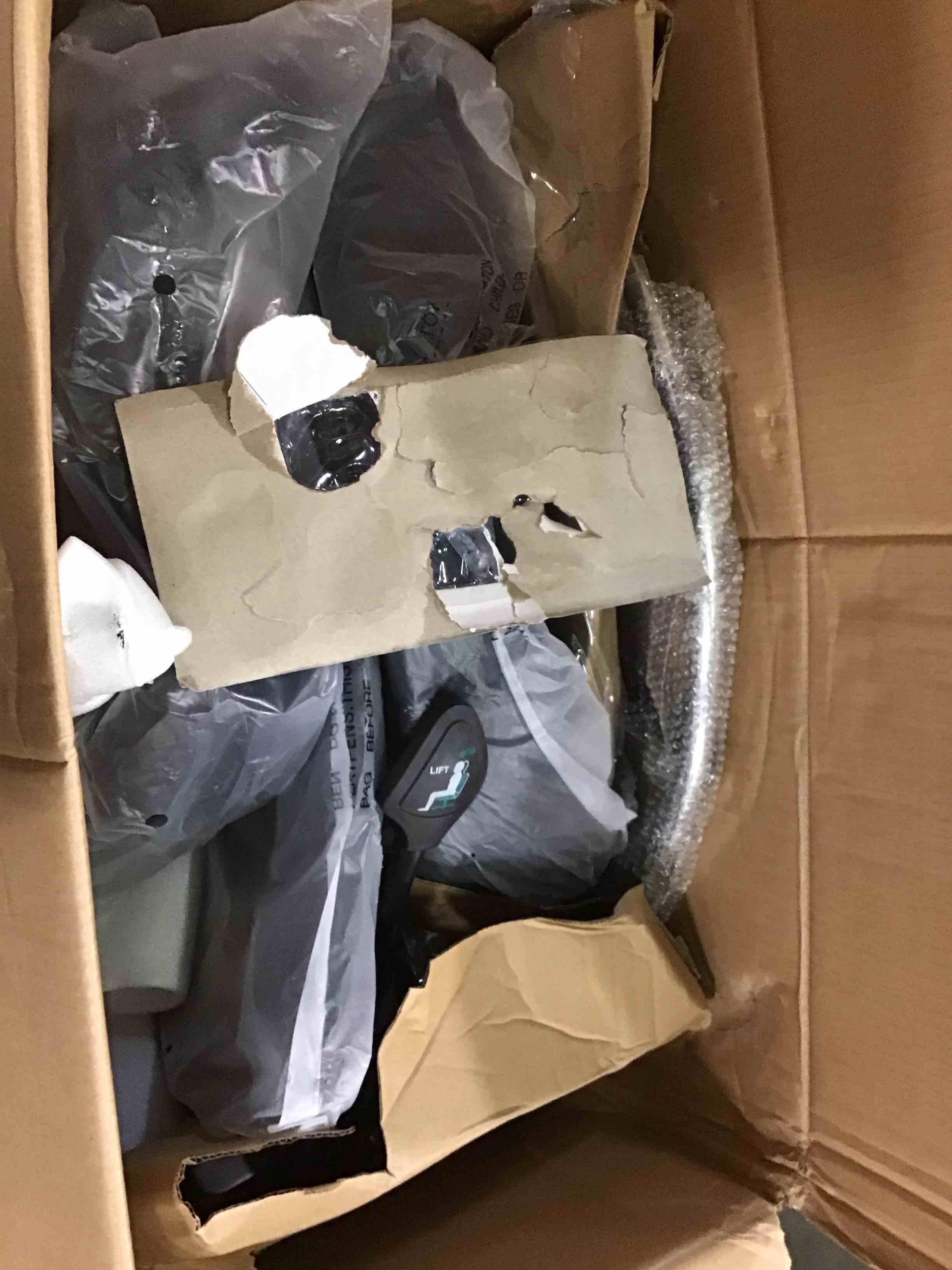 https://s3.amazonaws.com/lotting-images-prod/bidfta/RED5911638_1706099239995.jpeg