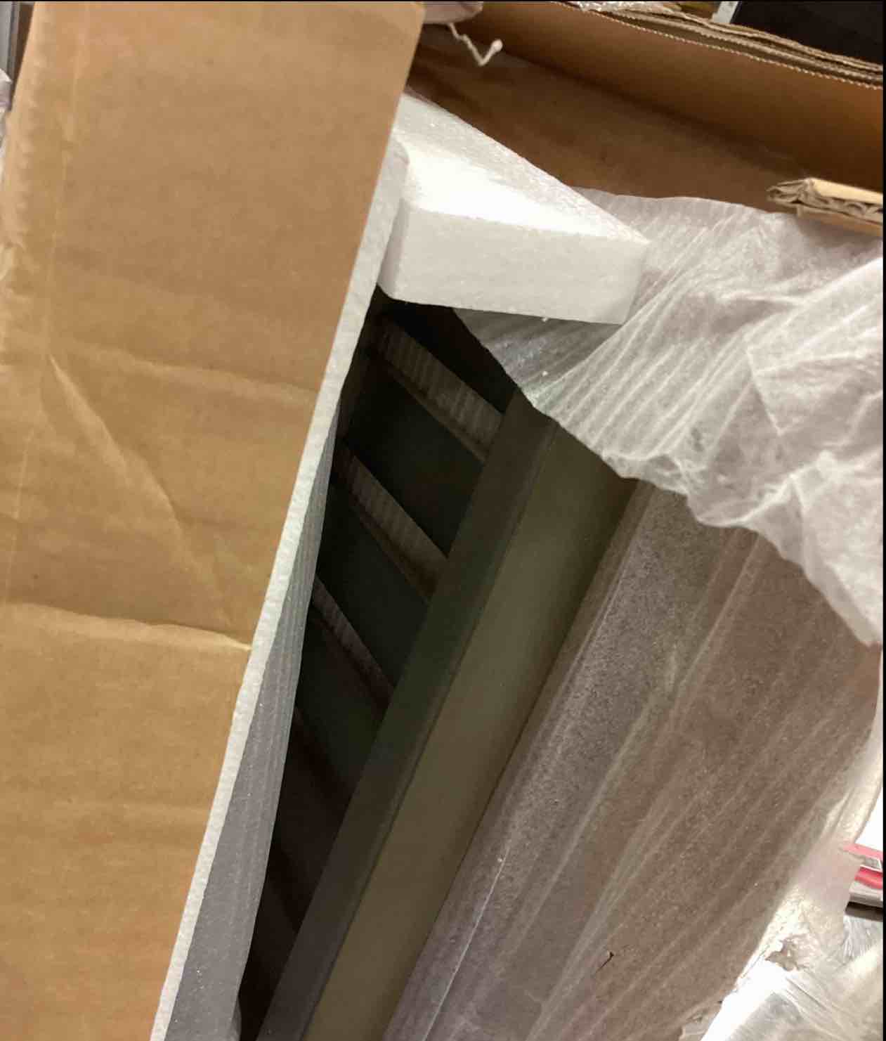 https://s3.amazonaws.com/lotting-images-prod/bidfta/RED5915378_1710852974528.jpeg