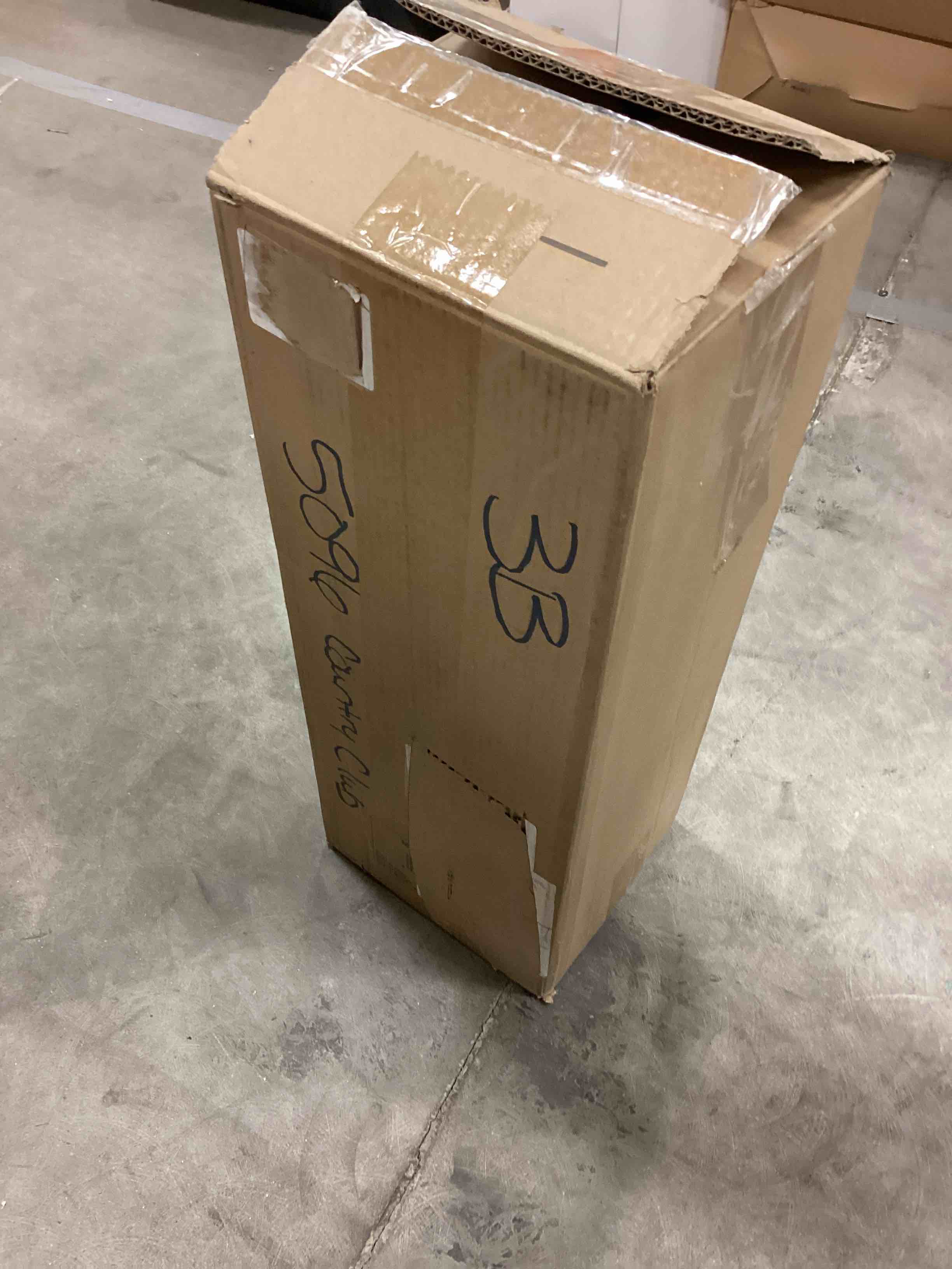 https://s3.amazonaws.com/lotting-images-prod/bidfta/RED5915421_1710863118029.jpeg