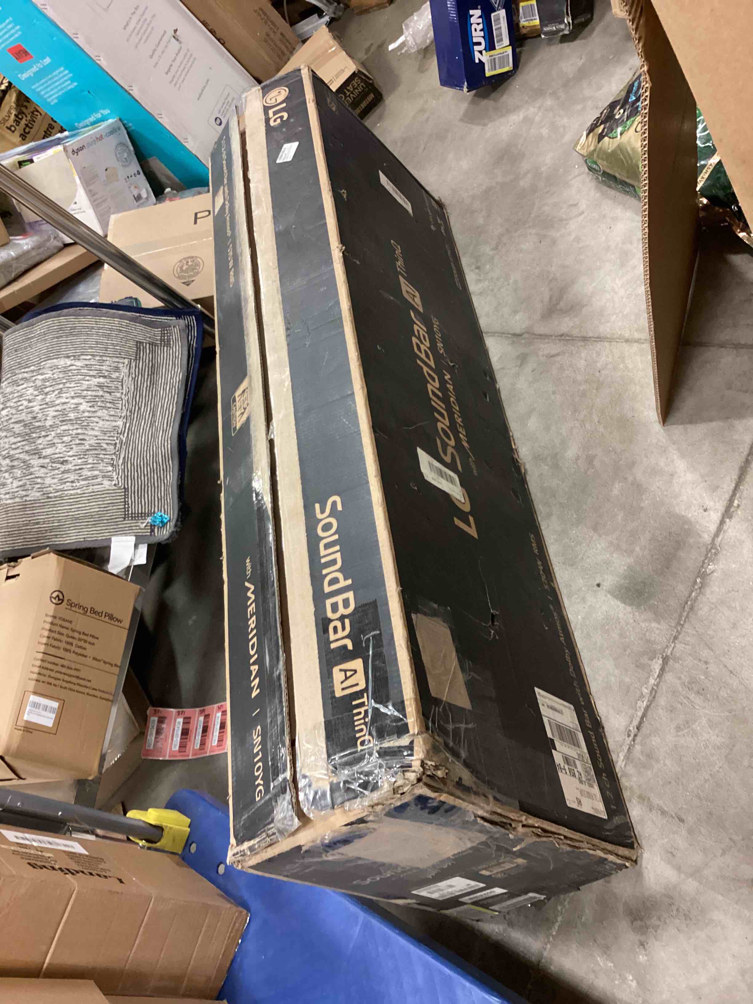 https://s3.amazonaws.com/lotting-images-prod/bidfta/RED5915432_1710866507732.jpeg