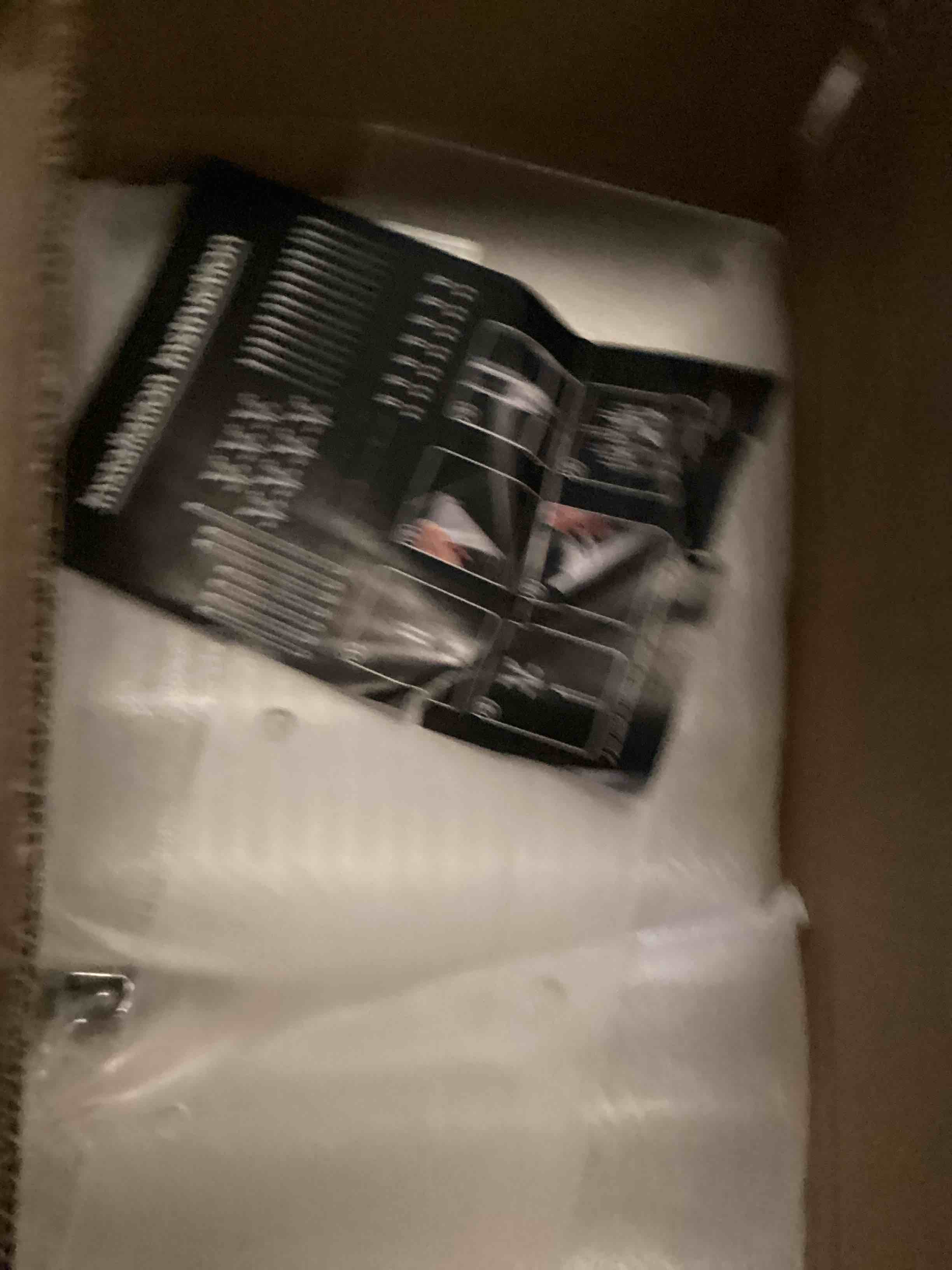 https://s3.amazonaws.com/lotting-images-prod/bidfta/RED5924423_1728673230296.jpeg
