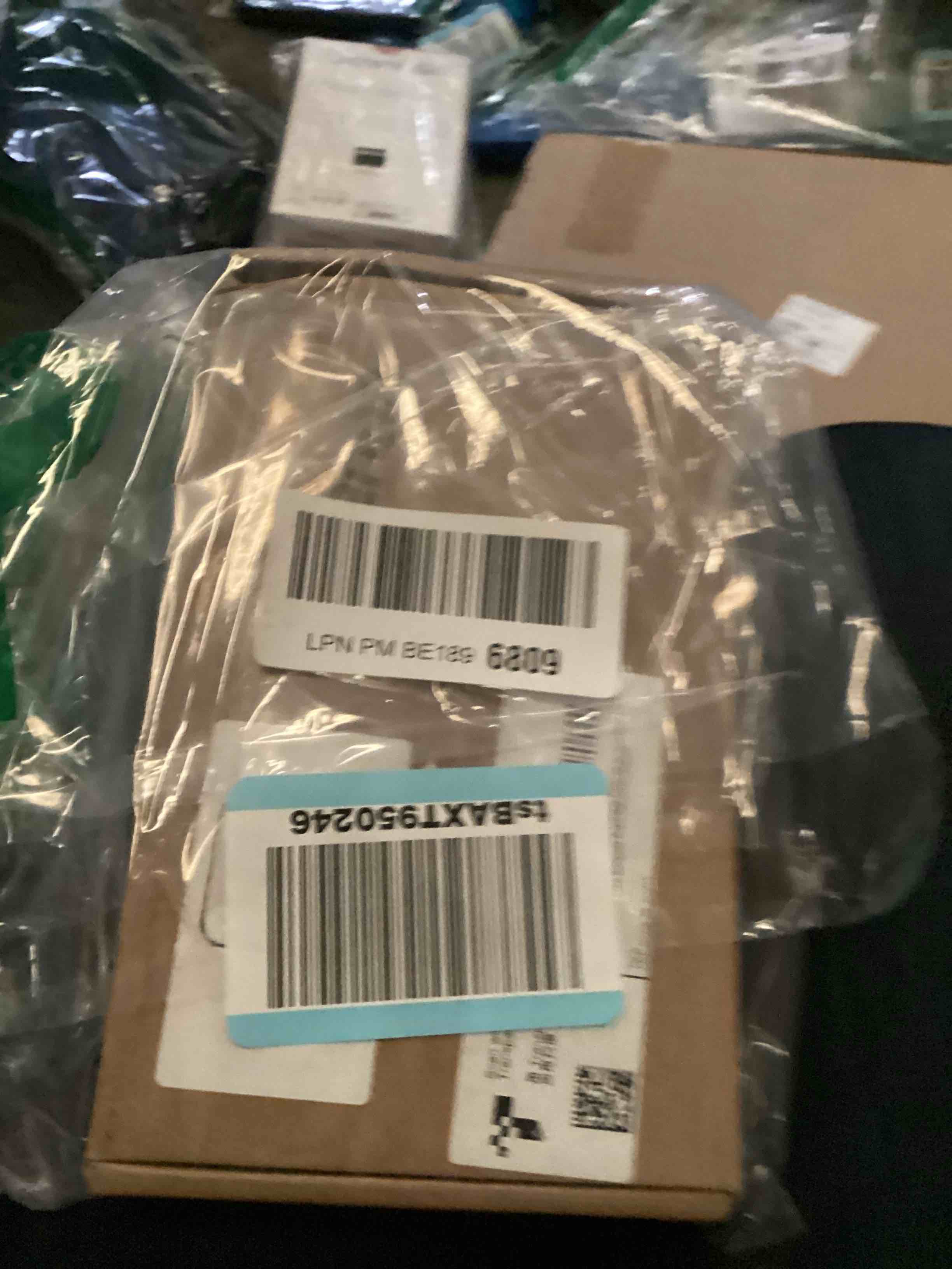 https://s3.amazonaws.com/lotting-images-prod/bidfta/RED5924448_1728675081406.jpeg