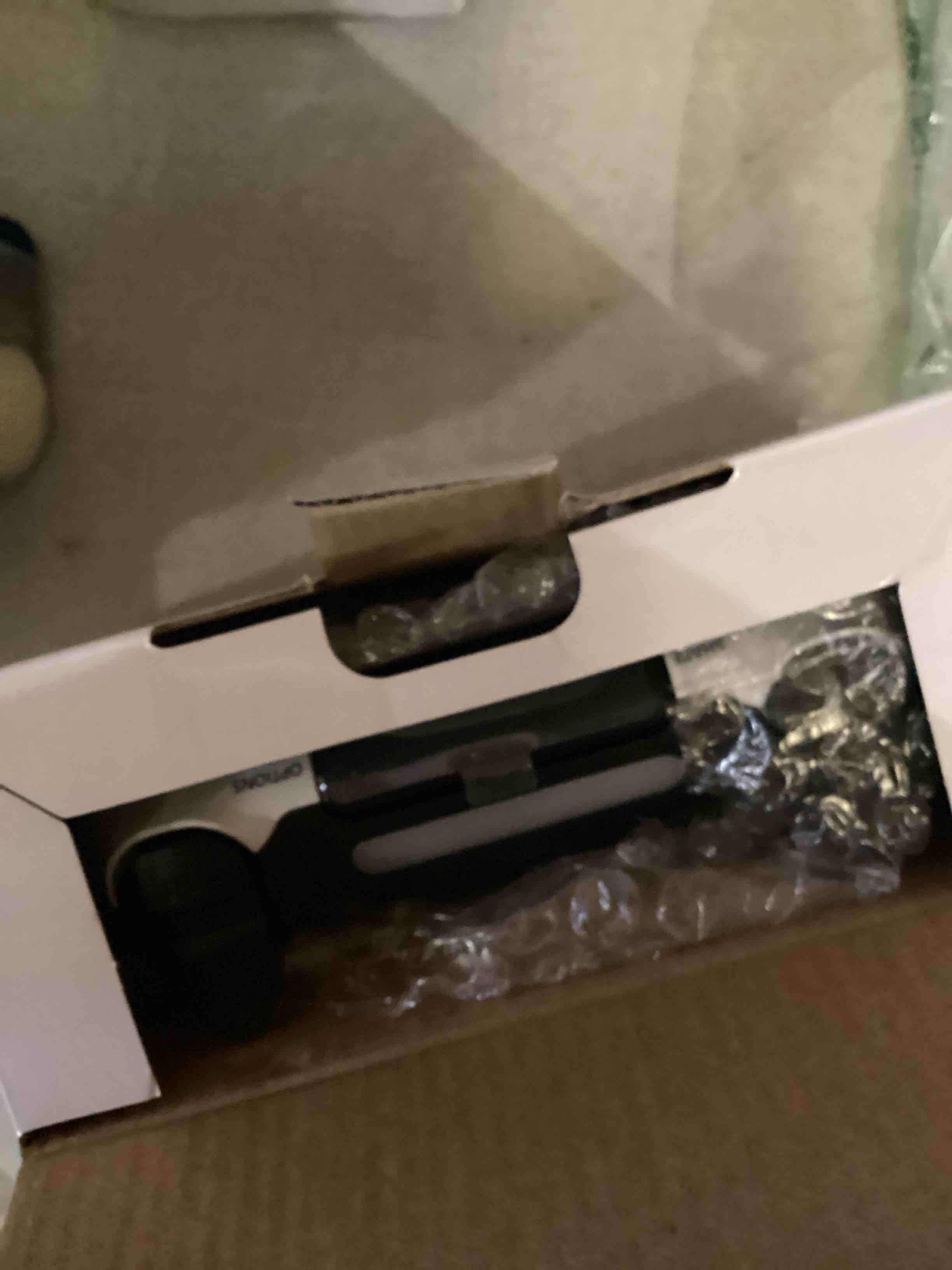 https://s3.amazonaws.com/lotting-images-prod/bidfta/RED5924464_1728676495974.jpeg