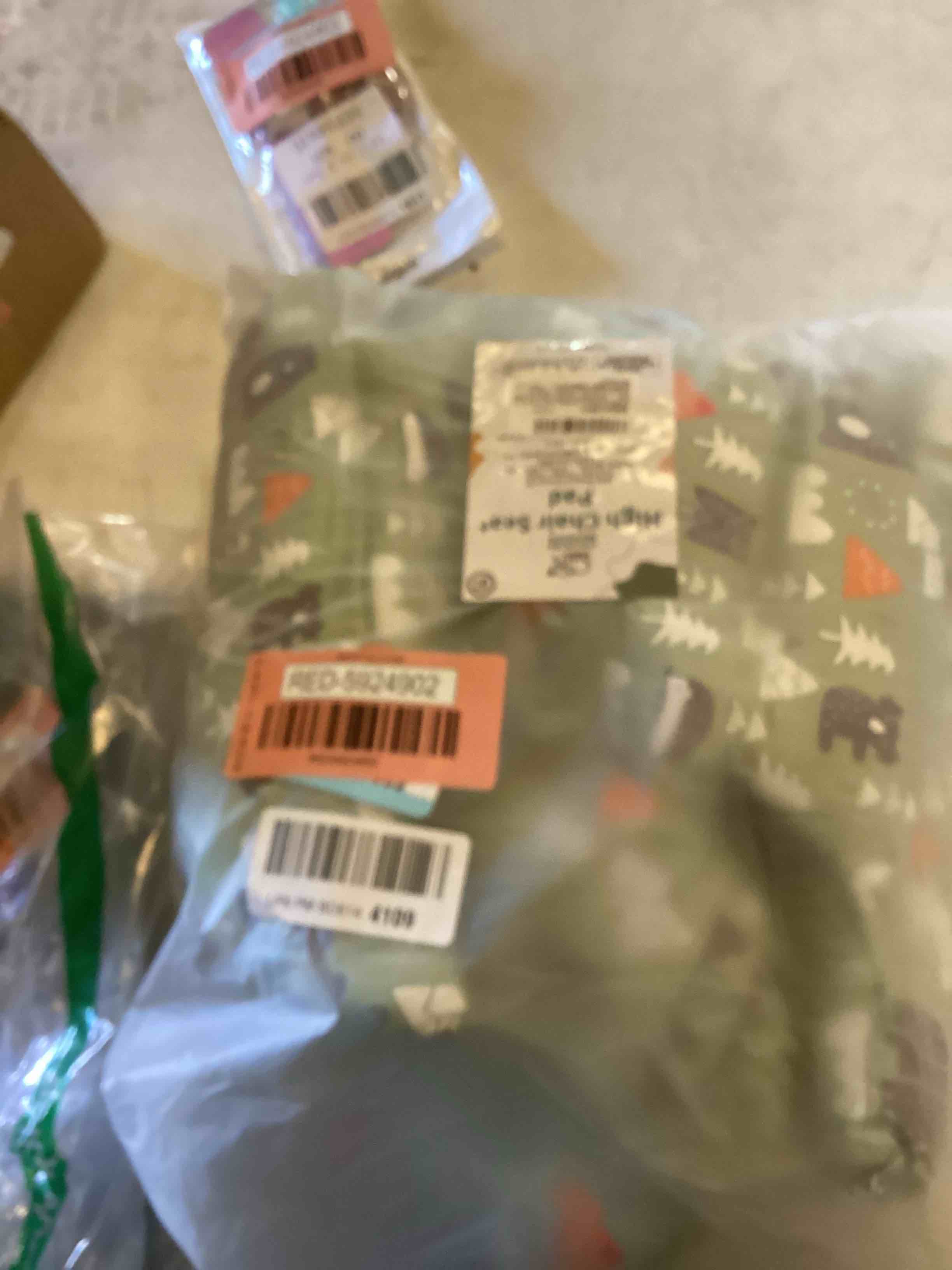https://s3.amazonaws.com/lotting-images-prod/bidfta/RED5924902_1729187614886.jpeg